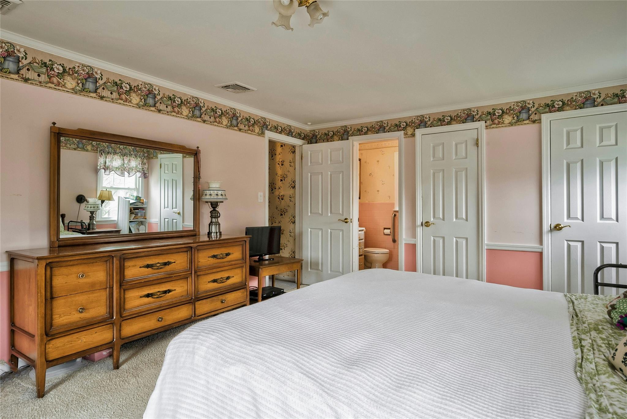 1310 Surrey Place, Rockville Centre, NY 11570