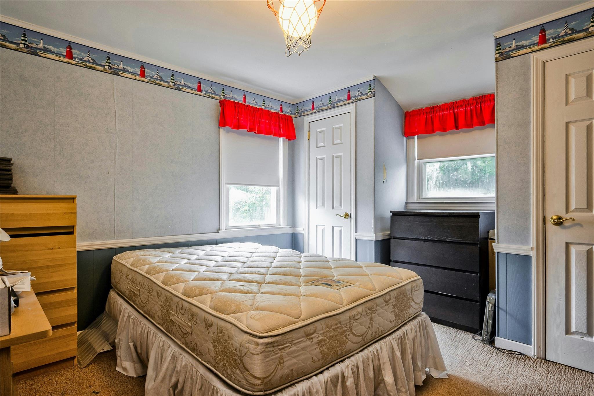 1310 Surrey Place, Rockville Centre, NY 11570