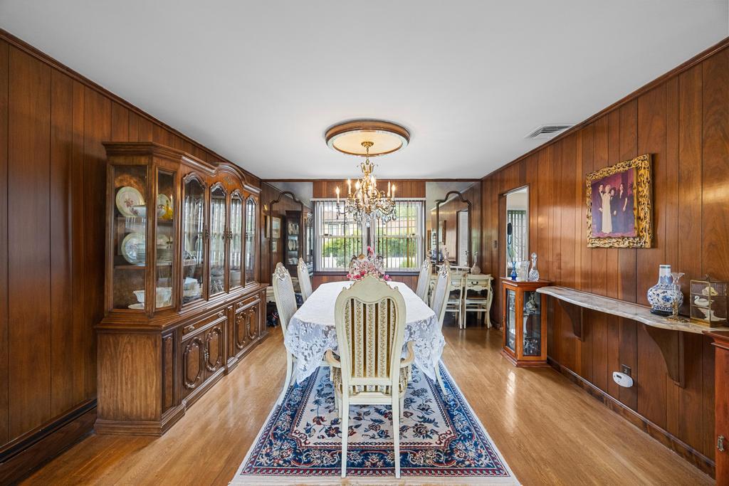 797 Caldwell Avenue, North Woodmere, NY 11581