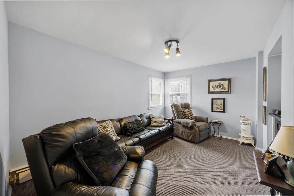 797 Caldwell Avenue, North Woodmere, NY 11581