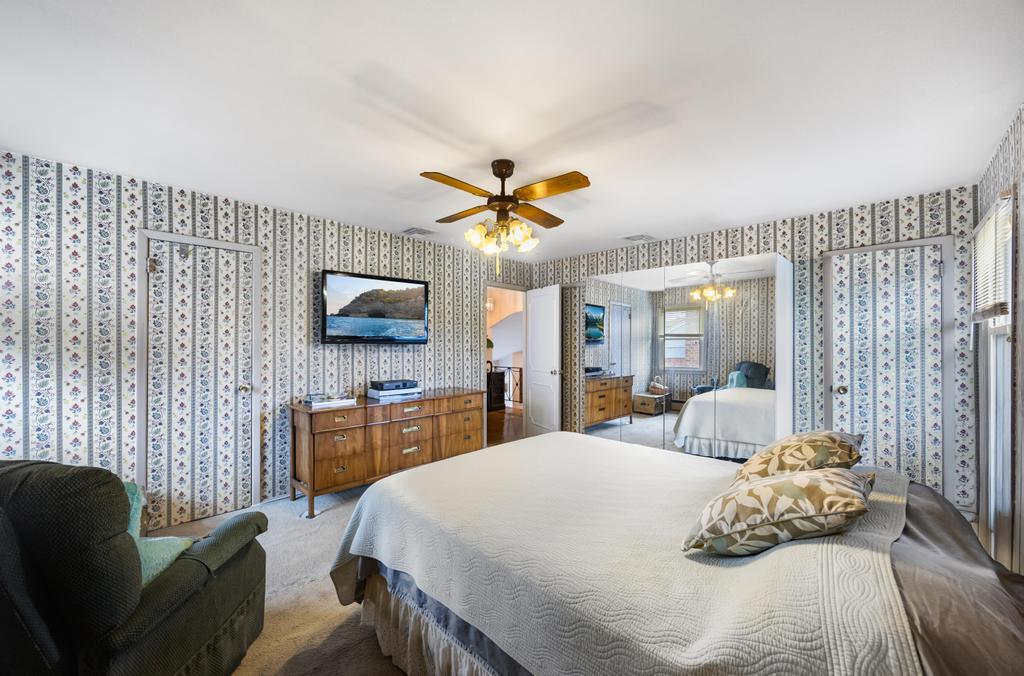 797 Caldwell Avenue, North Woodmere, NY 11581