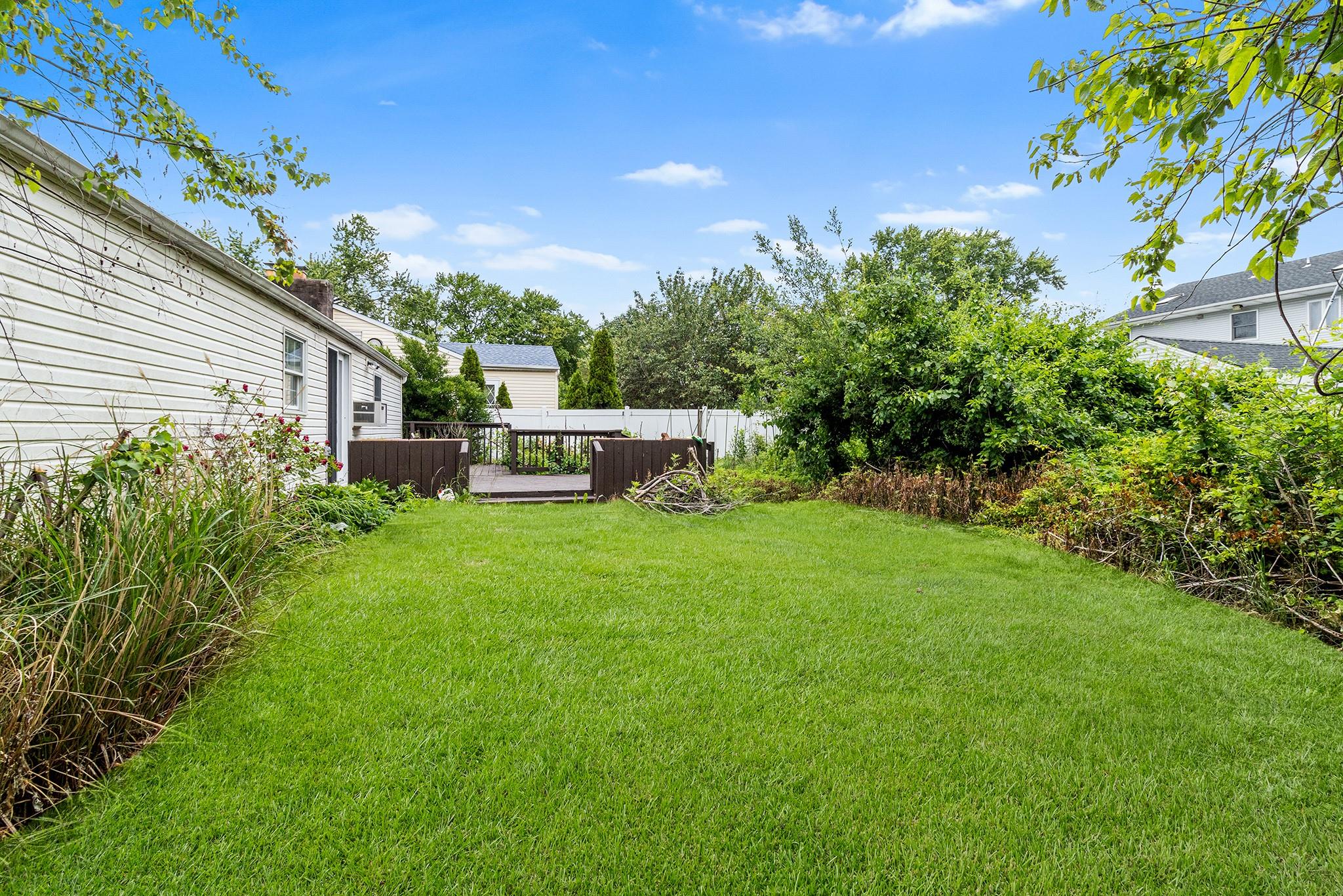 45 W 23rd Street, Deer Park, NY 11729