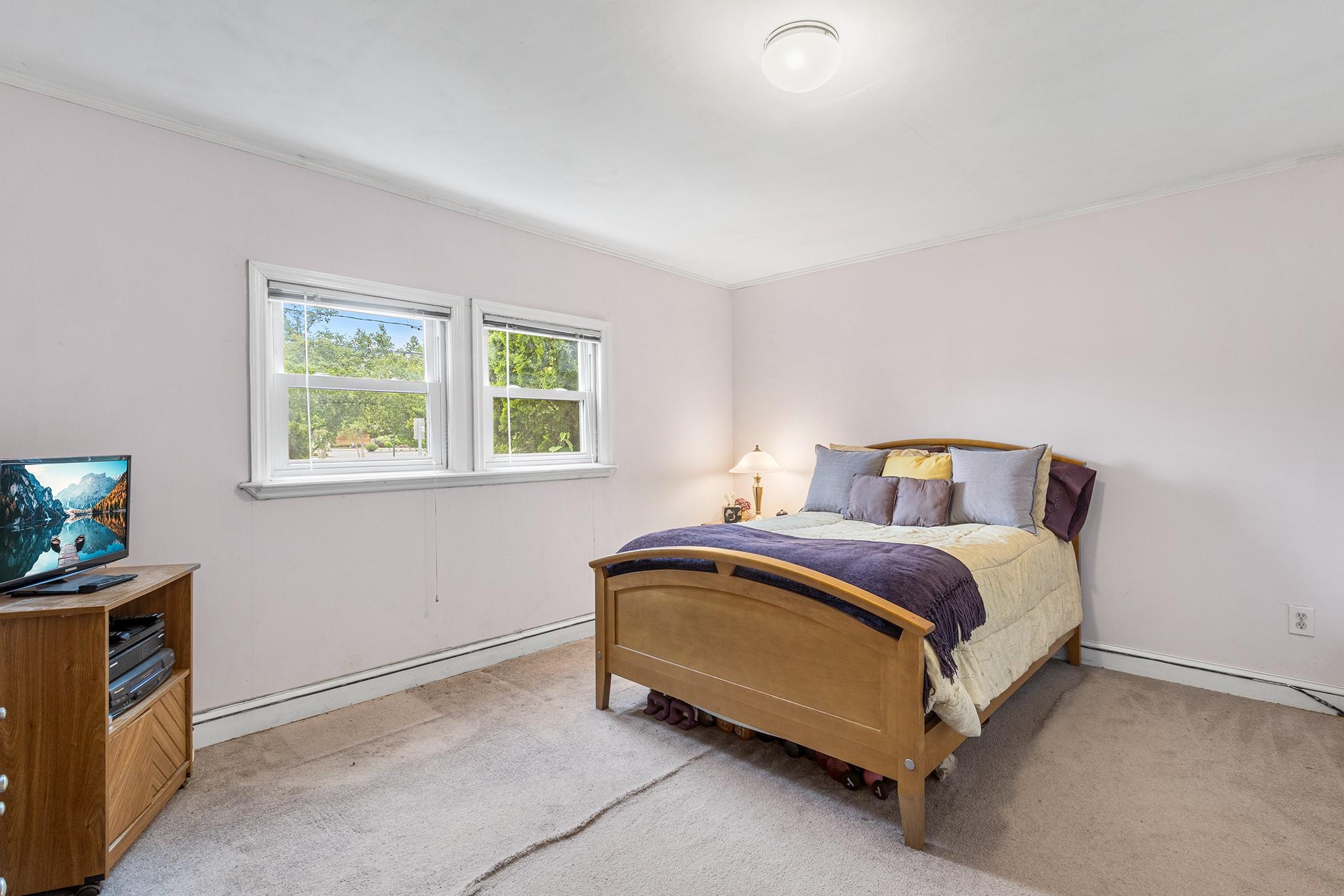 45 W 23rd Street, Deer Park, NY 11729