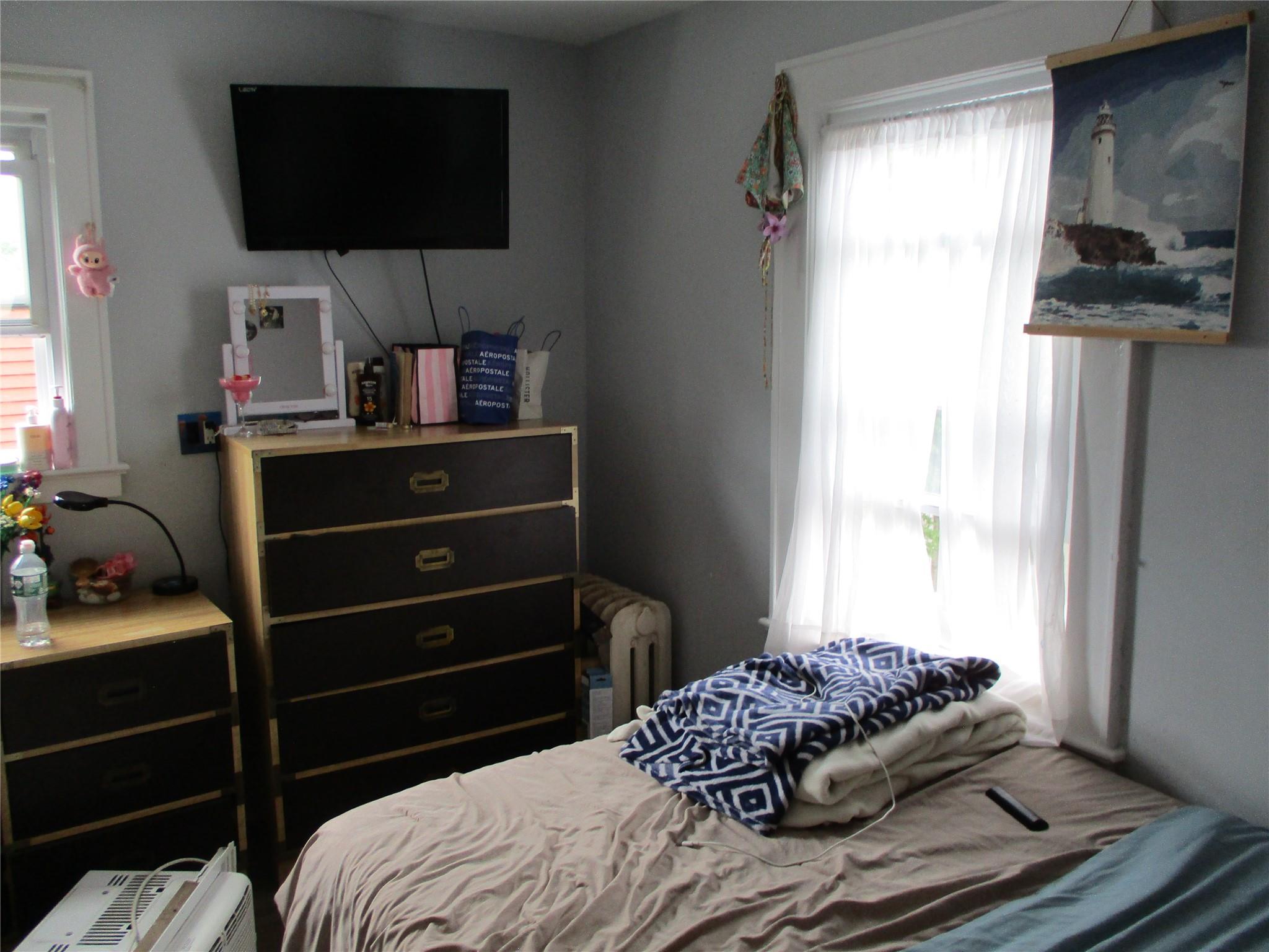 6 Ryder Place, East Rockaway, NY 11518