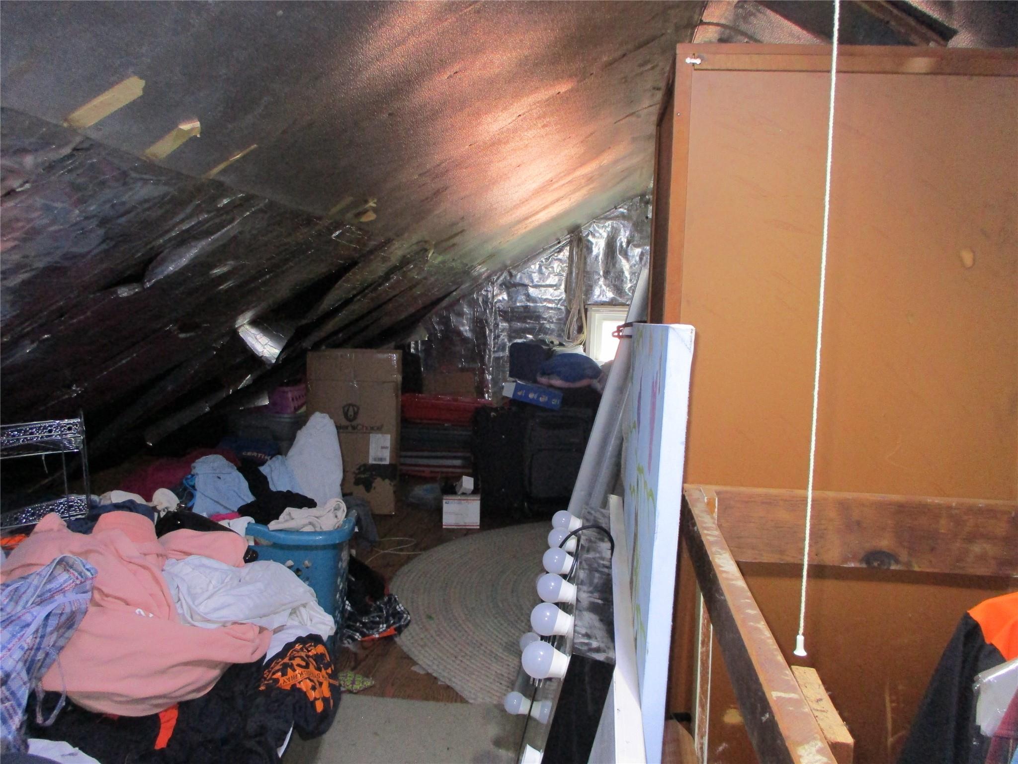 6 Ryder Place, East Rockaway, NY 11518