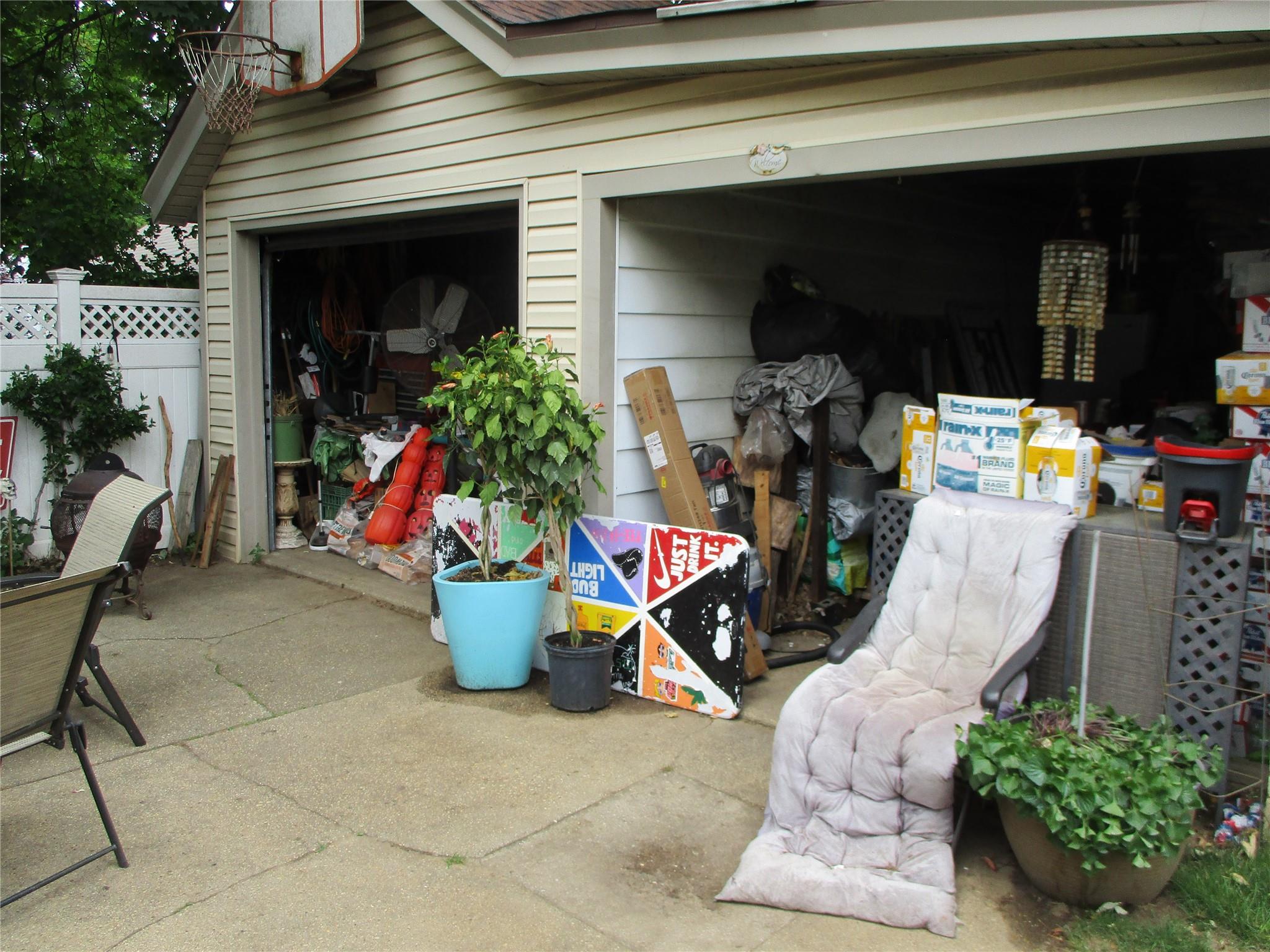 6 Ryder Place, East Rockaway, NY 11518