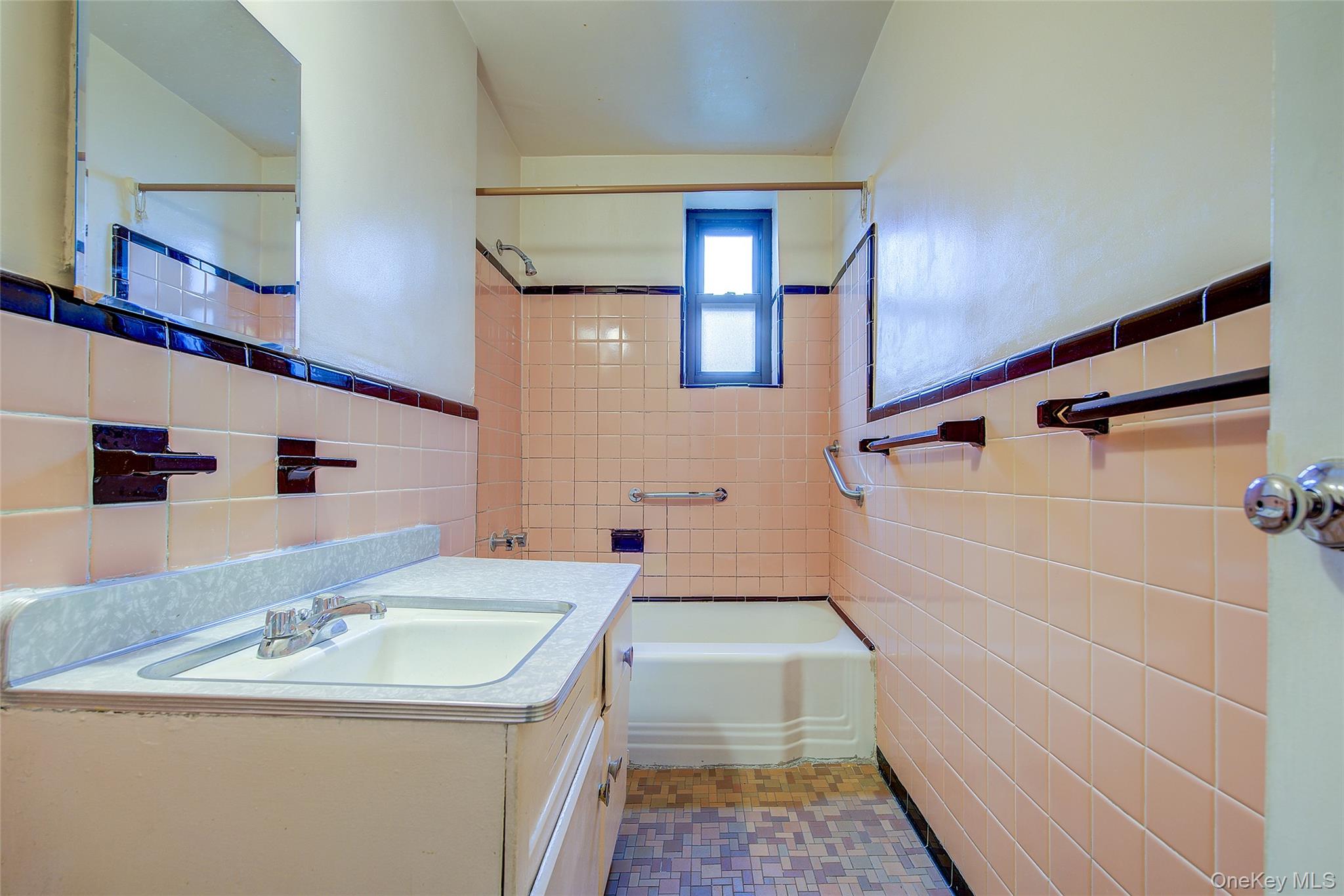 32-43 91 Street # 504, East Elmhurst, NY 11369