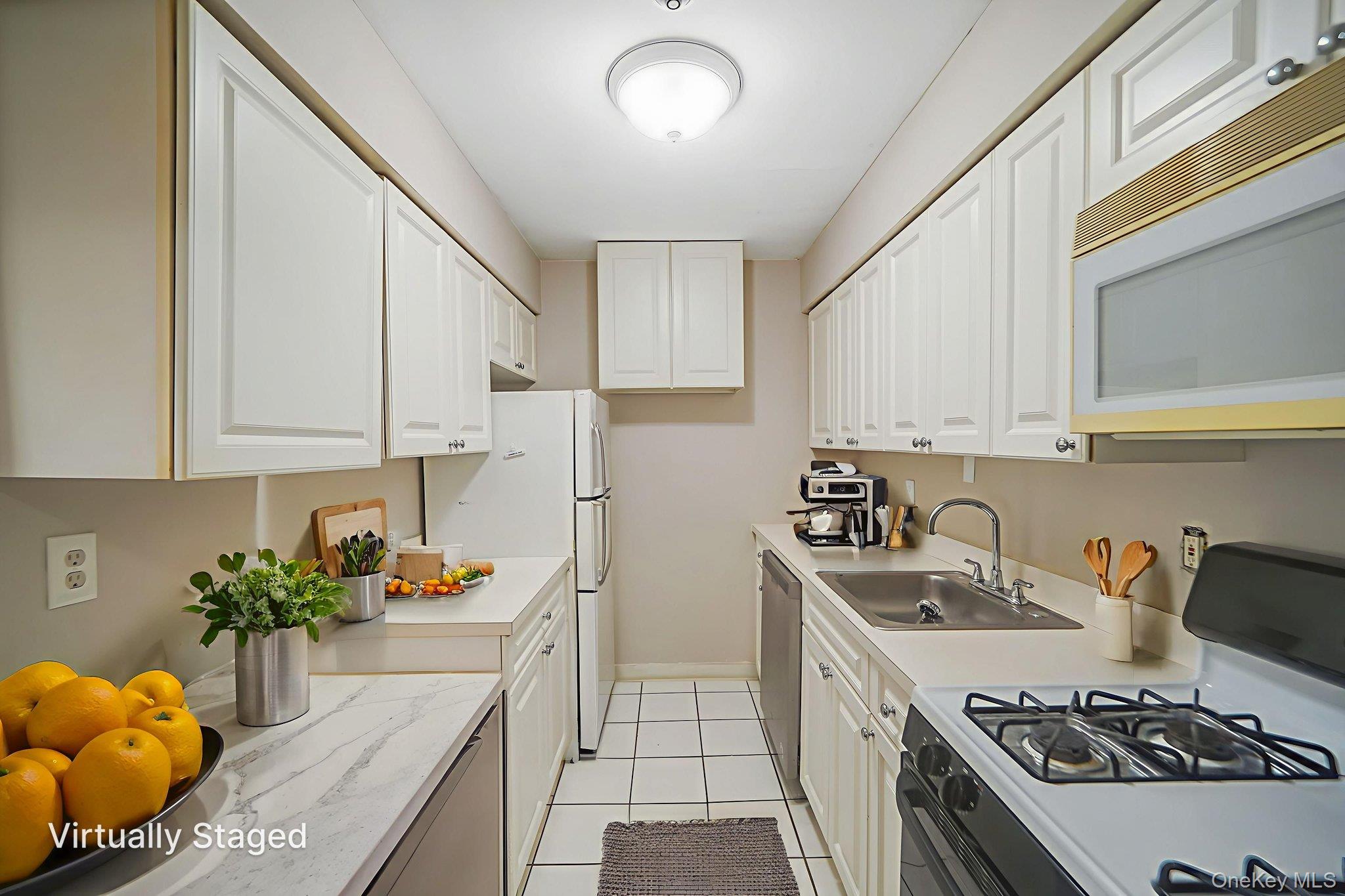 79 Pointe Circle S # 79, Coram, NY 11727