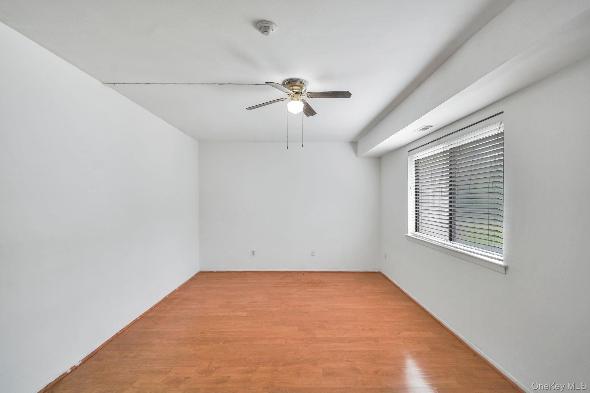 79 Pointe Circle S # 79, Coram, NY 11727