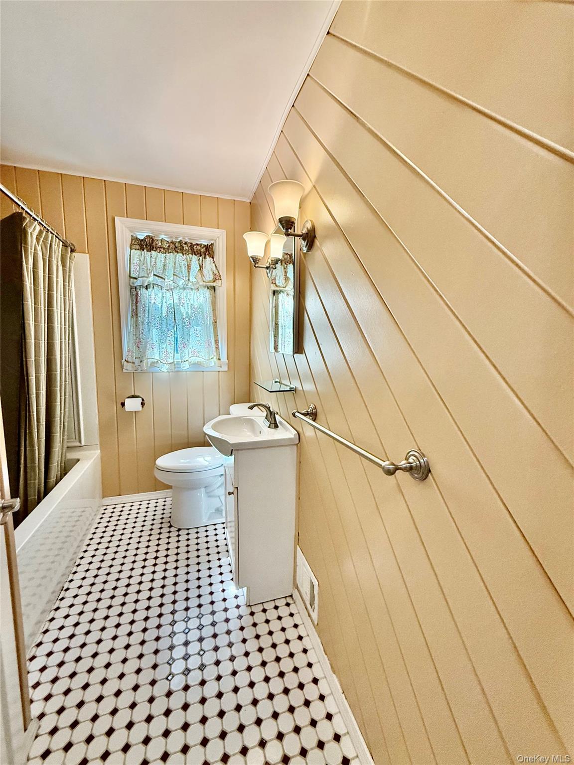 1 Westlin Lane, Cornwall, NY 12518