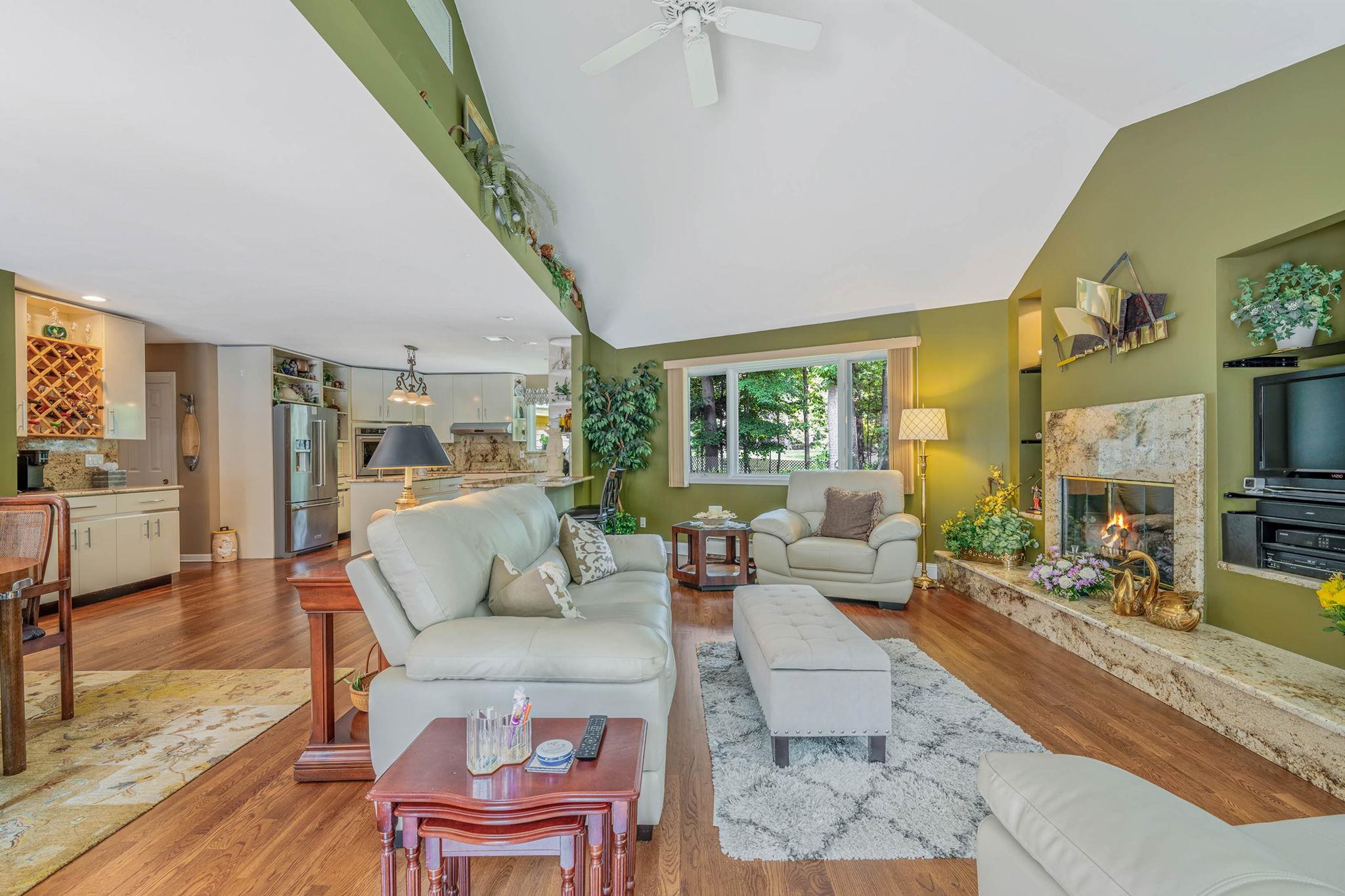 6 Ring Neck Court, Wading River, NY 11792