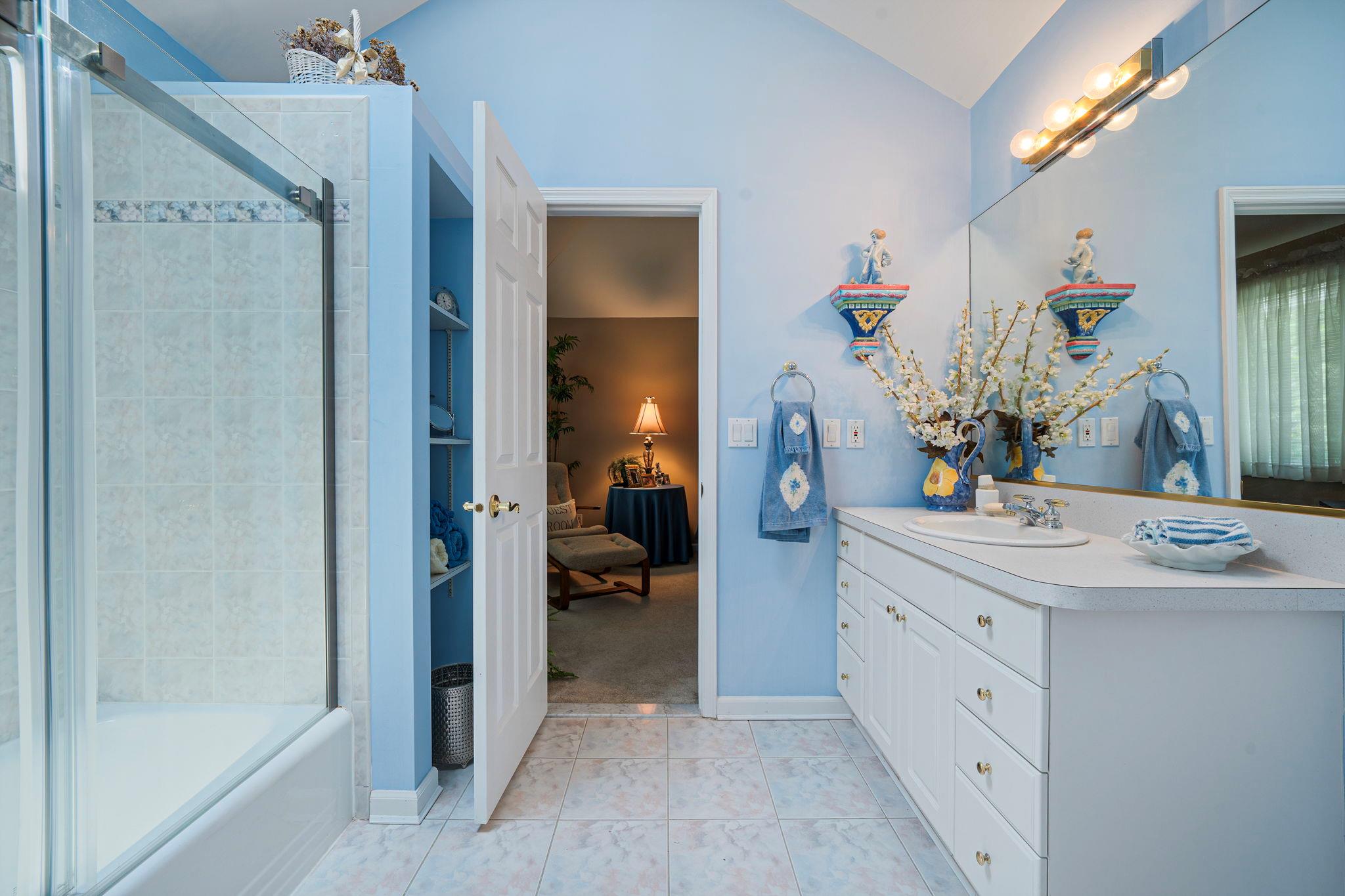 6 Ring Neck Court, Wading River, NY 11792