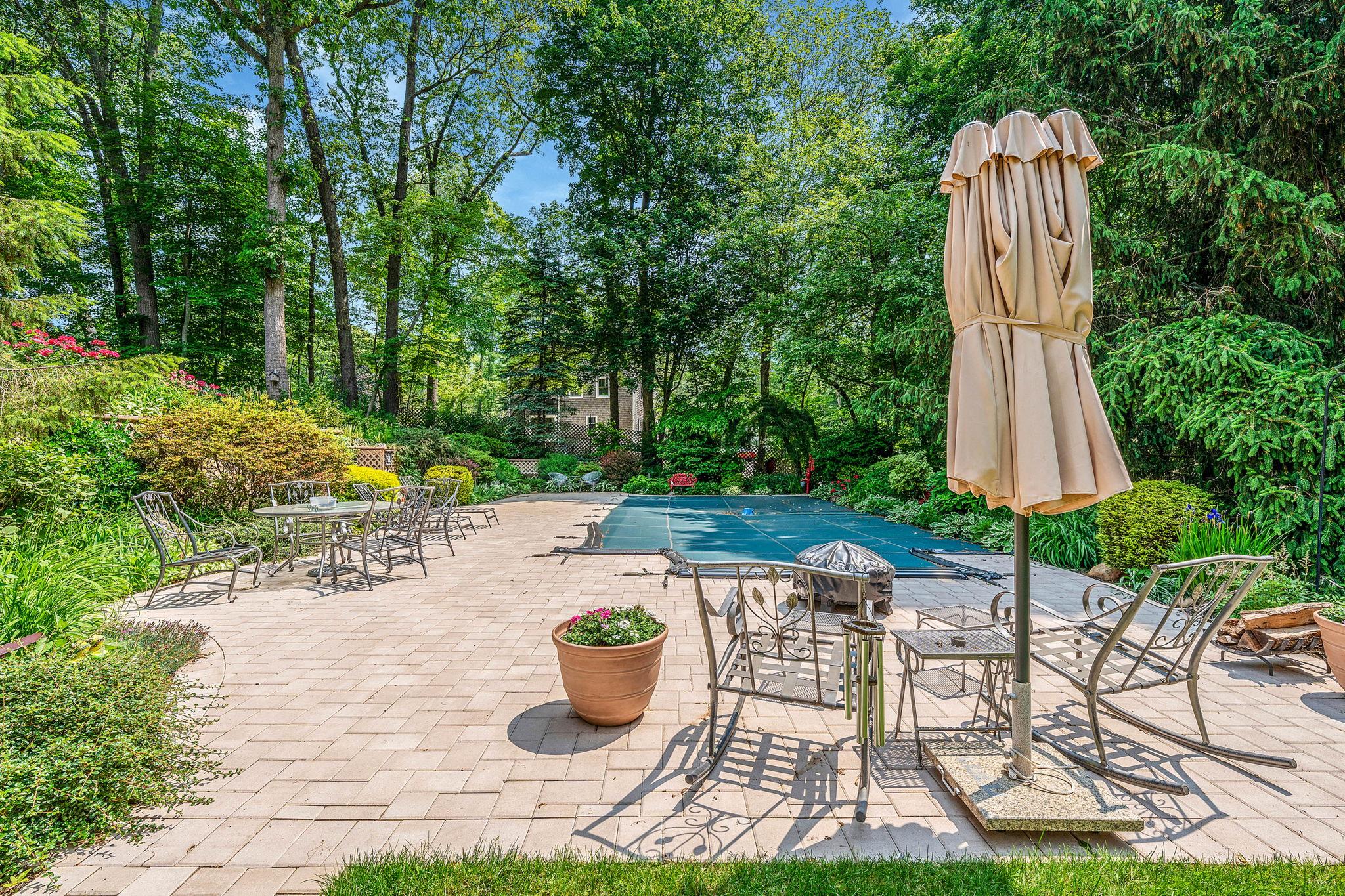 6 Ring Neck Court, Wading River, NY 11792