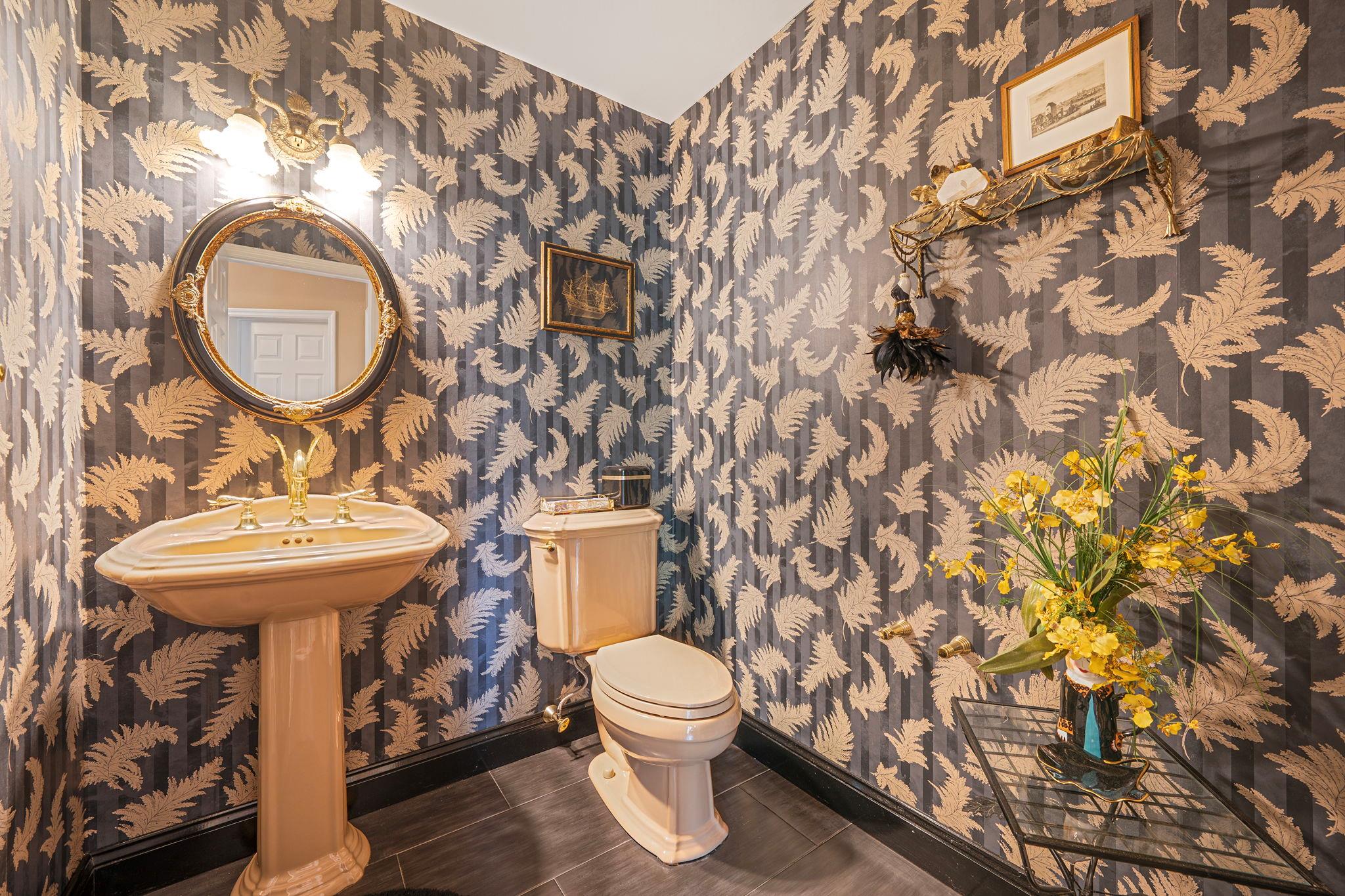 6 Ring Neck Court, Wading River, NY 11792