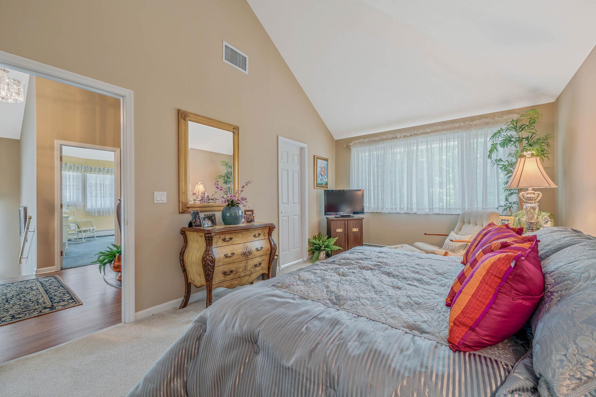 6 Ring Neck Court, Wading River, NY 11792