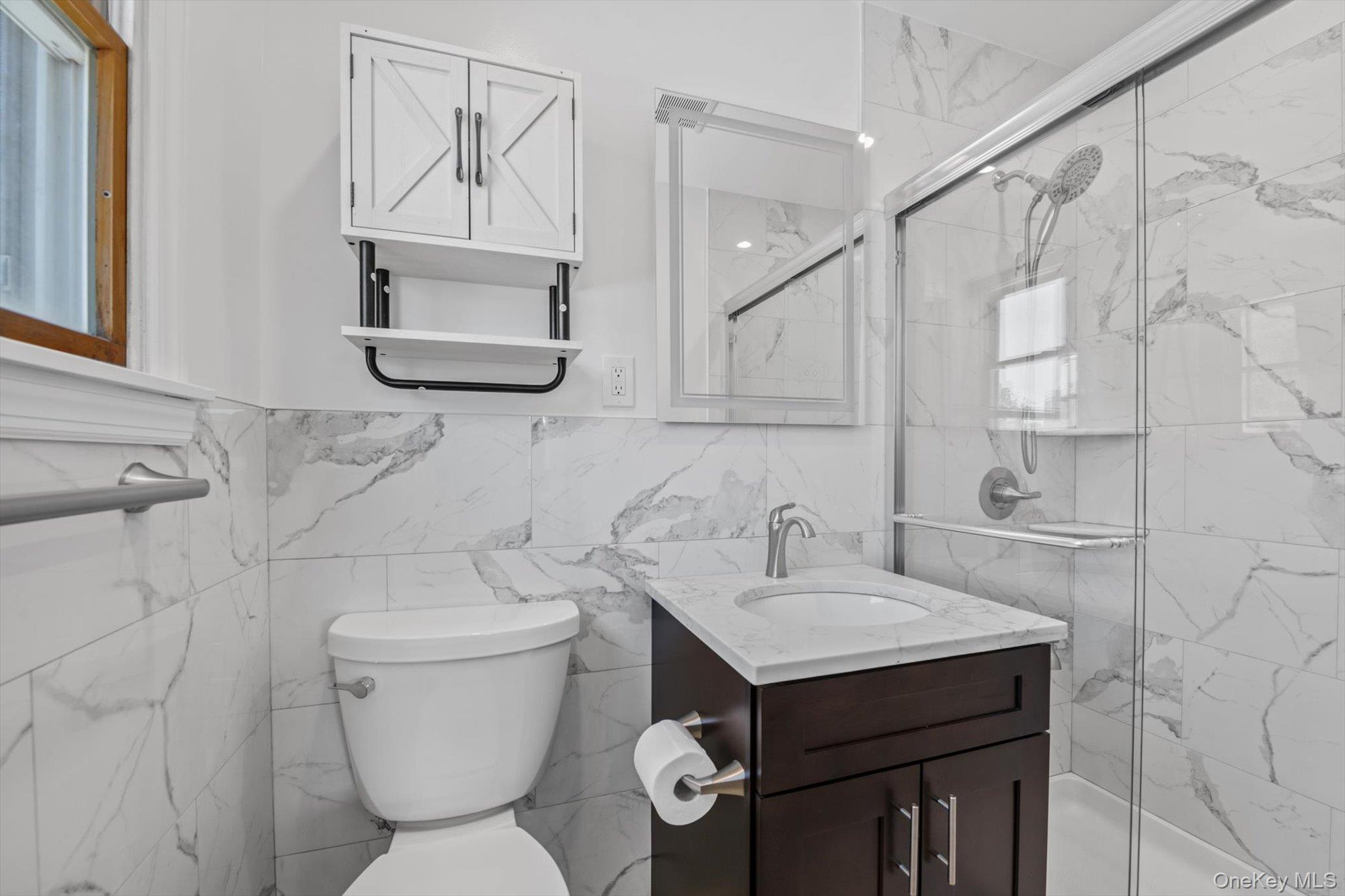 78-30 270th Street, New Hyde Park, NY 11004