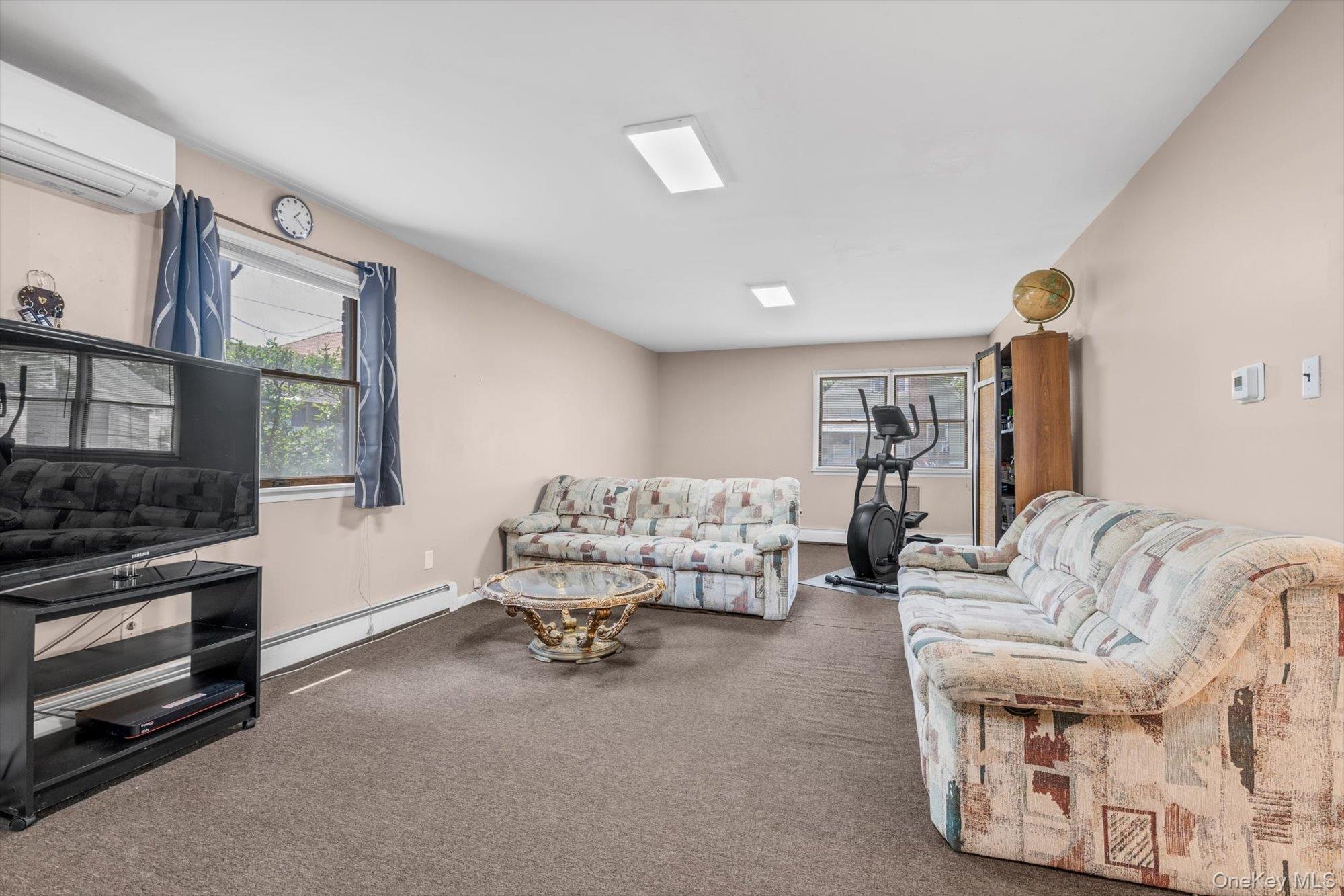 78-30 270th Street, New Hyde Park, NY 11004