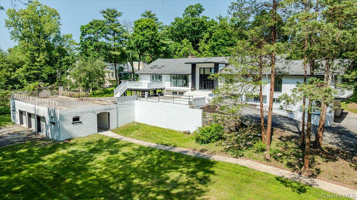 452 E Shore Road, Great Neck, NY 11024