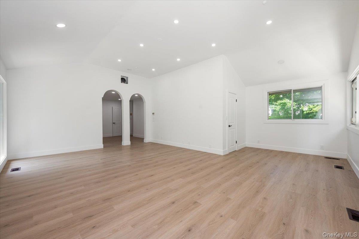 452 E Shore Road, Great Neck, NY 11024