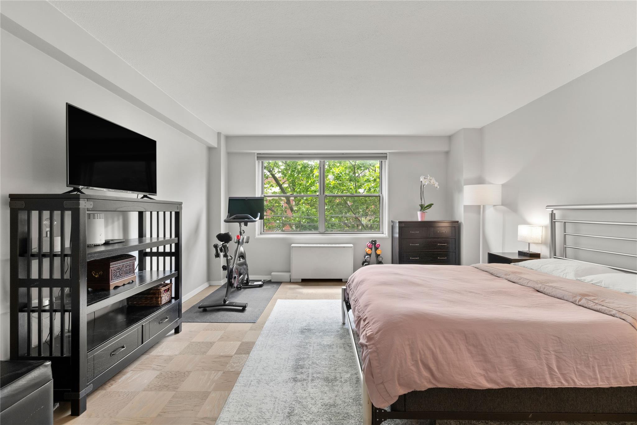 70-31 108 Street # 3H, Forest Hills, NY 11375