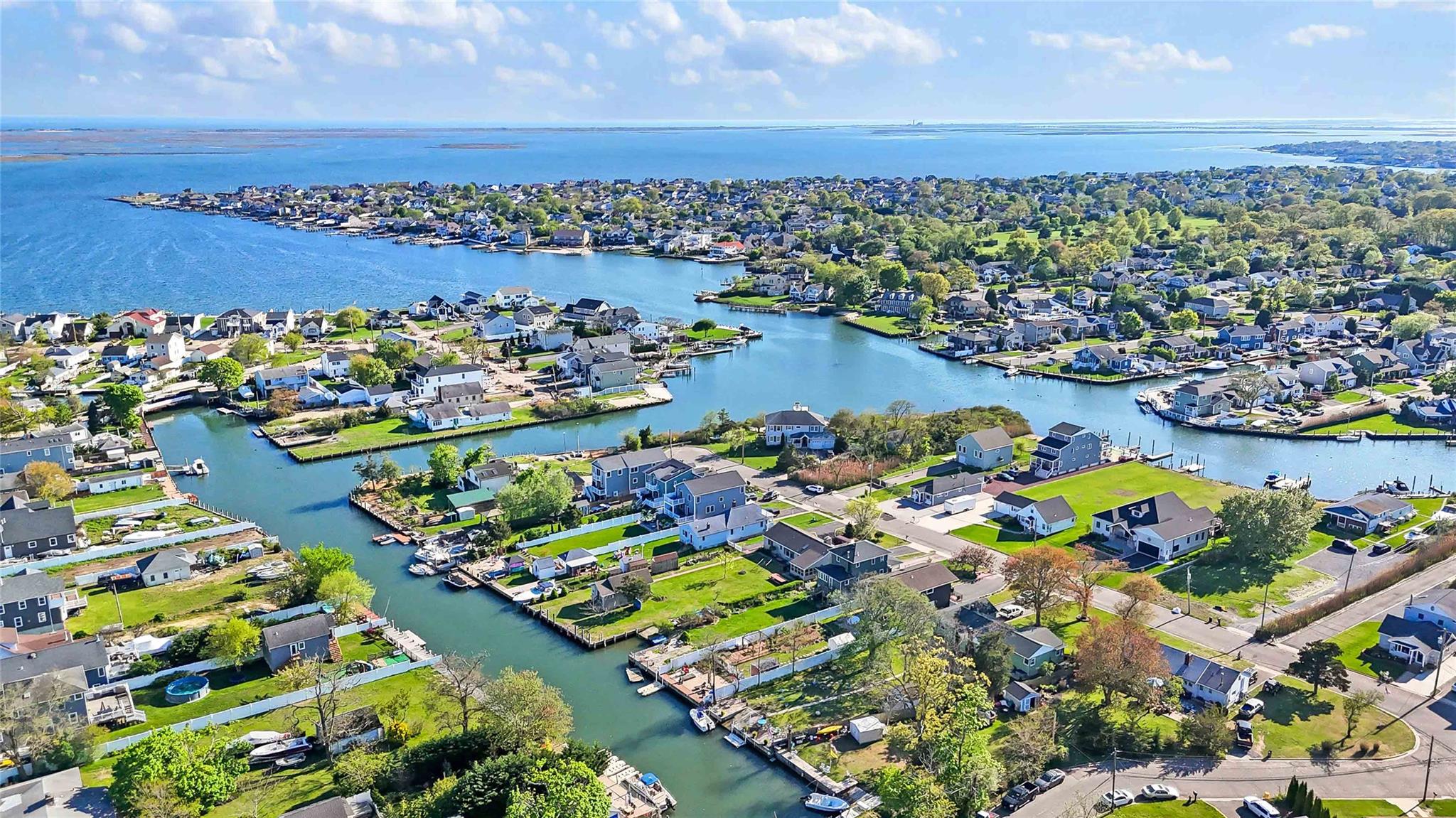 1 carman Place, Massapequa, NY 11758