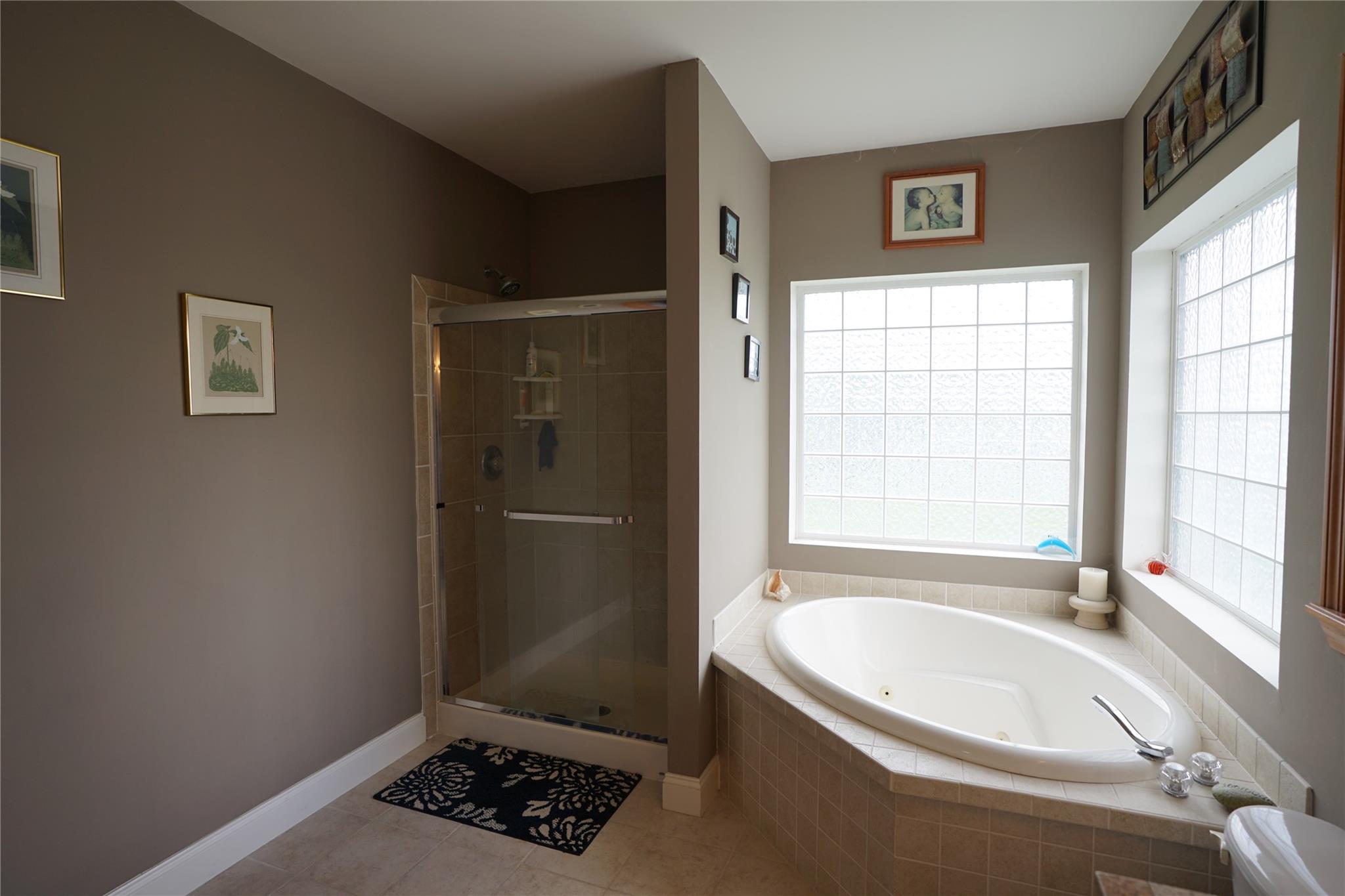 6452 State Route 52, Lake Huntington, NY 12752