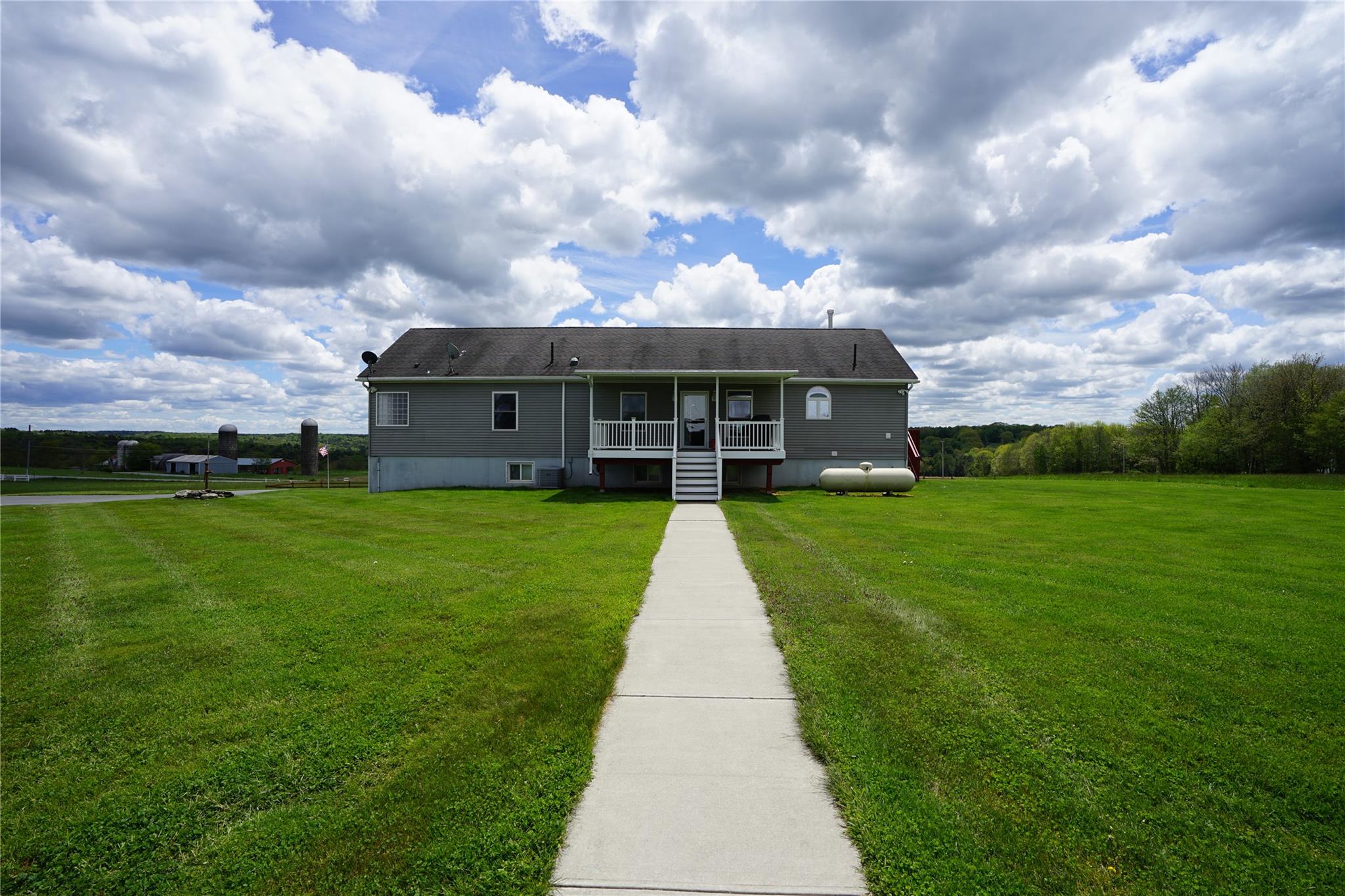 6452 State Route 52, Lake Huntington, NY 12752