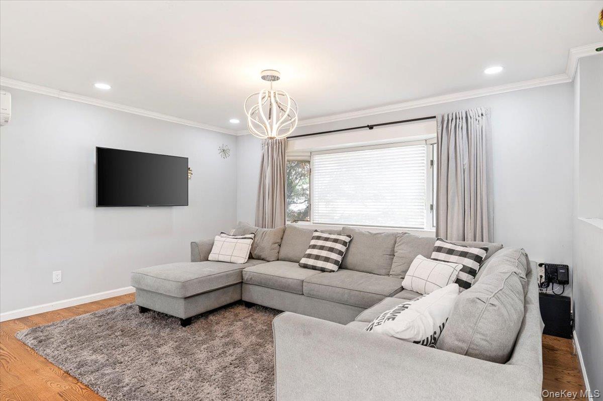 34 Dennis Lane, Bethpage, NY 11714