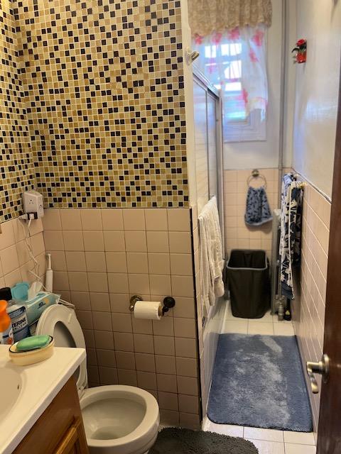 5436 Nurge Avenue, Maspeth, NY 11378