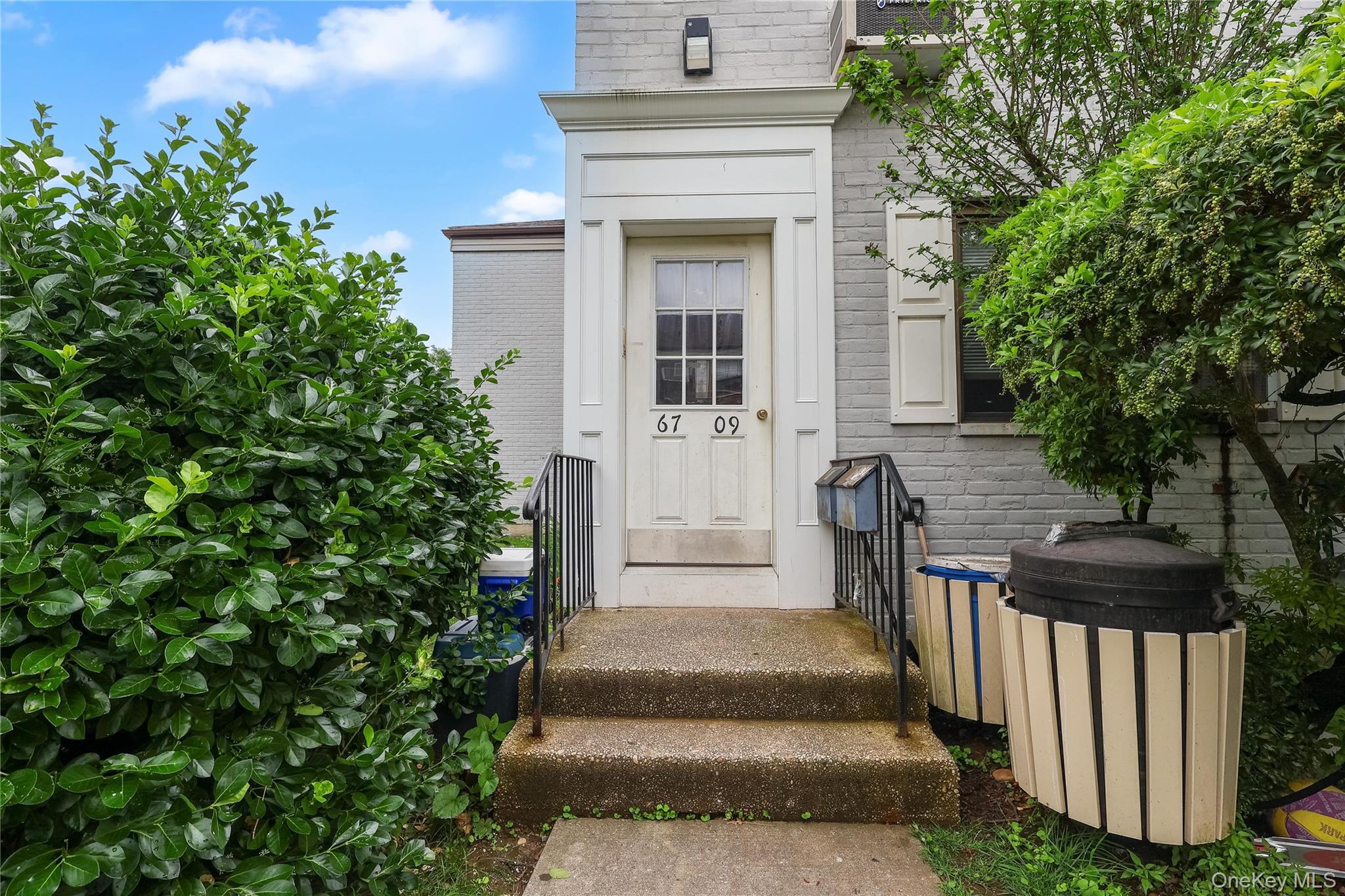 67-09 136 Street # B, Kew Garden Hills, NY 11367