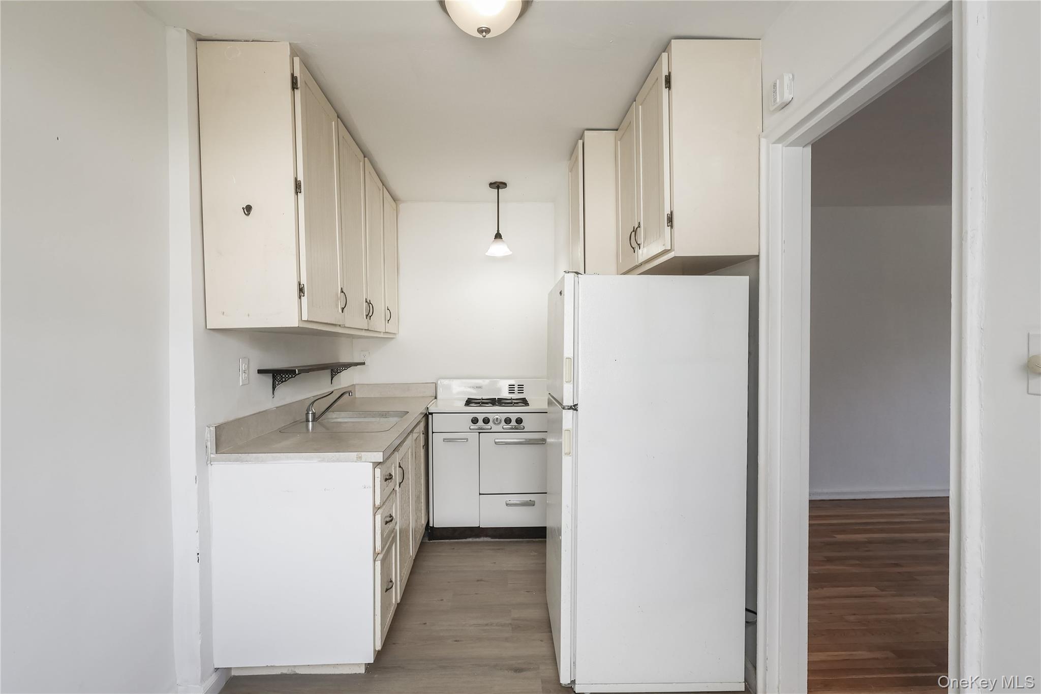 67-09 136 Street # B, Kew Garden Hills, NY 11367