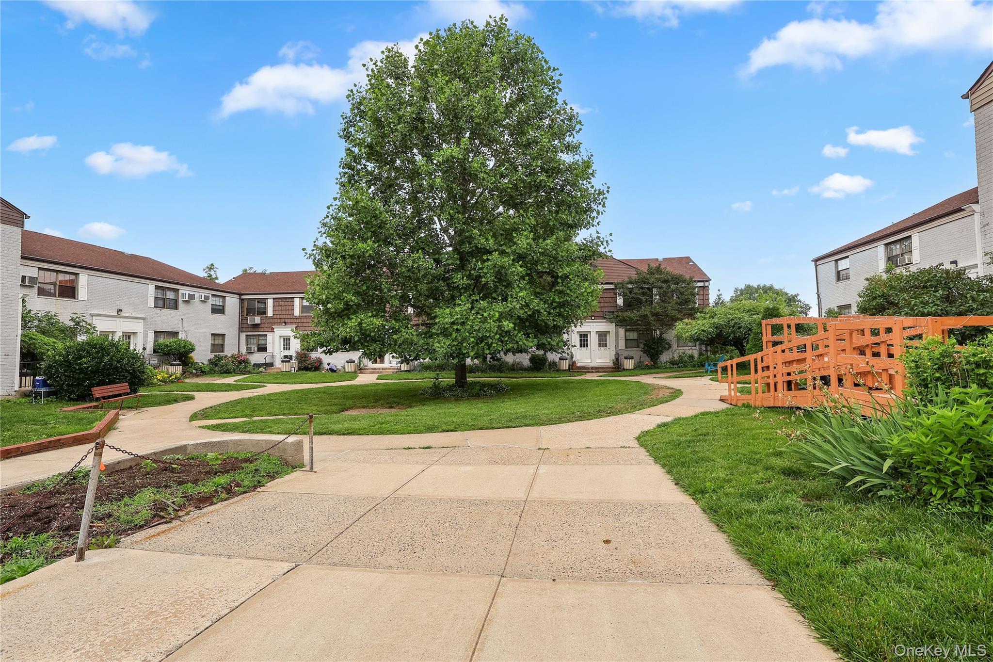 67-09 136 Street # B, Kew Garden Hills, NY 11367