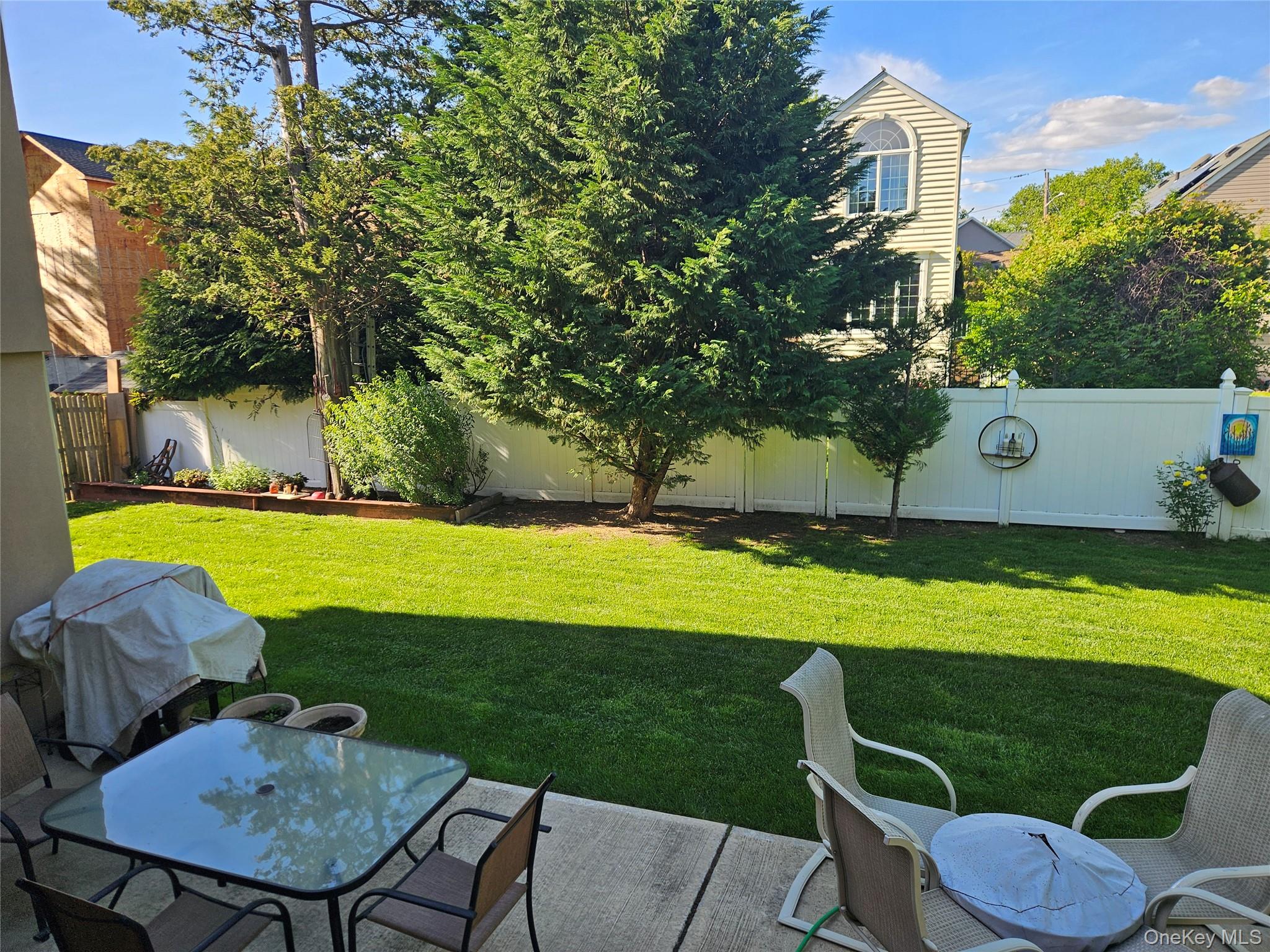 526 Hazel Drive, Woodmere, NY 11598