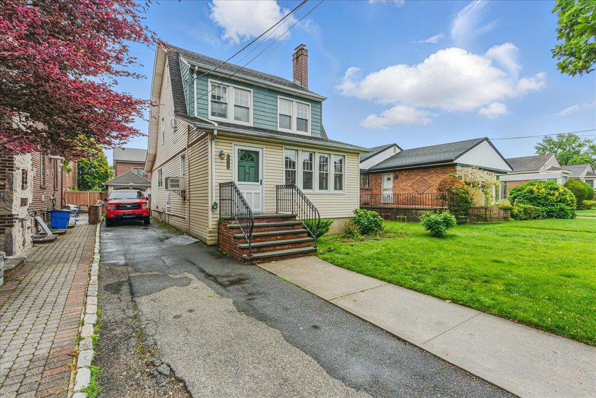 3211 171st Street, Flushing, NY 11358