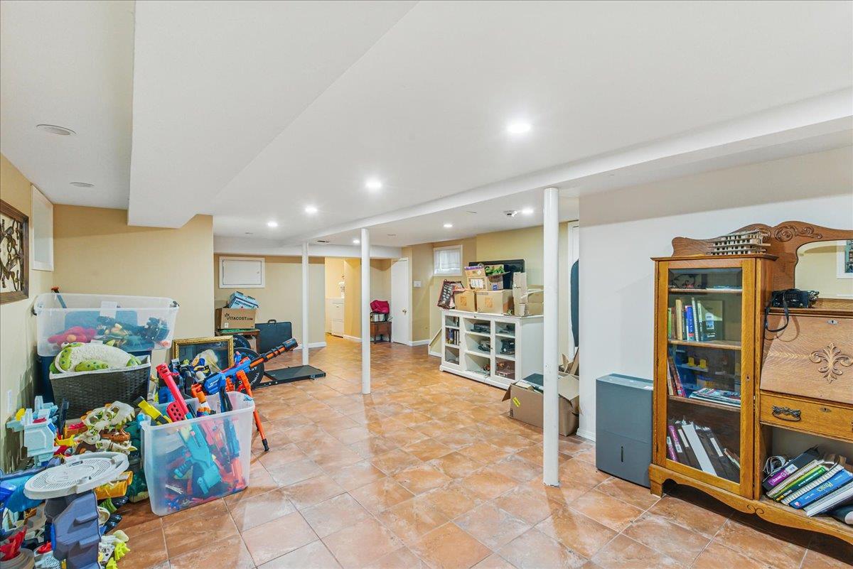 3211 171st Street, Flushing, NY 11358