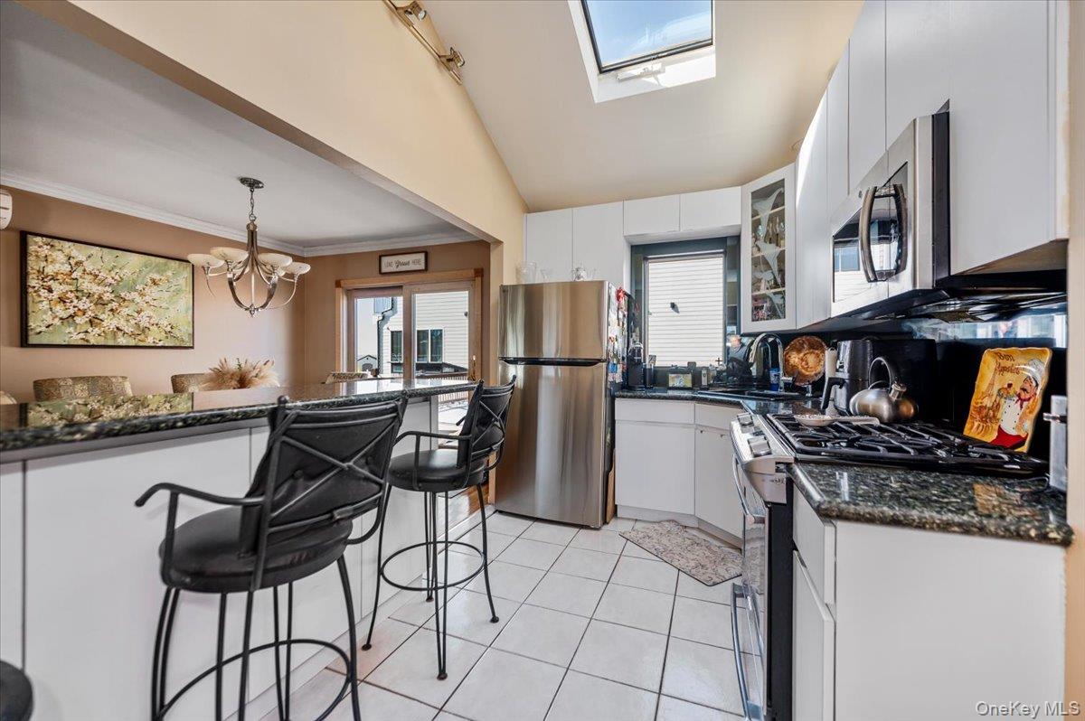 22 Cheshire Road, Inwood, NY 11096