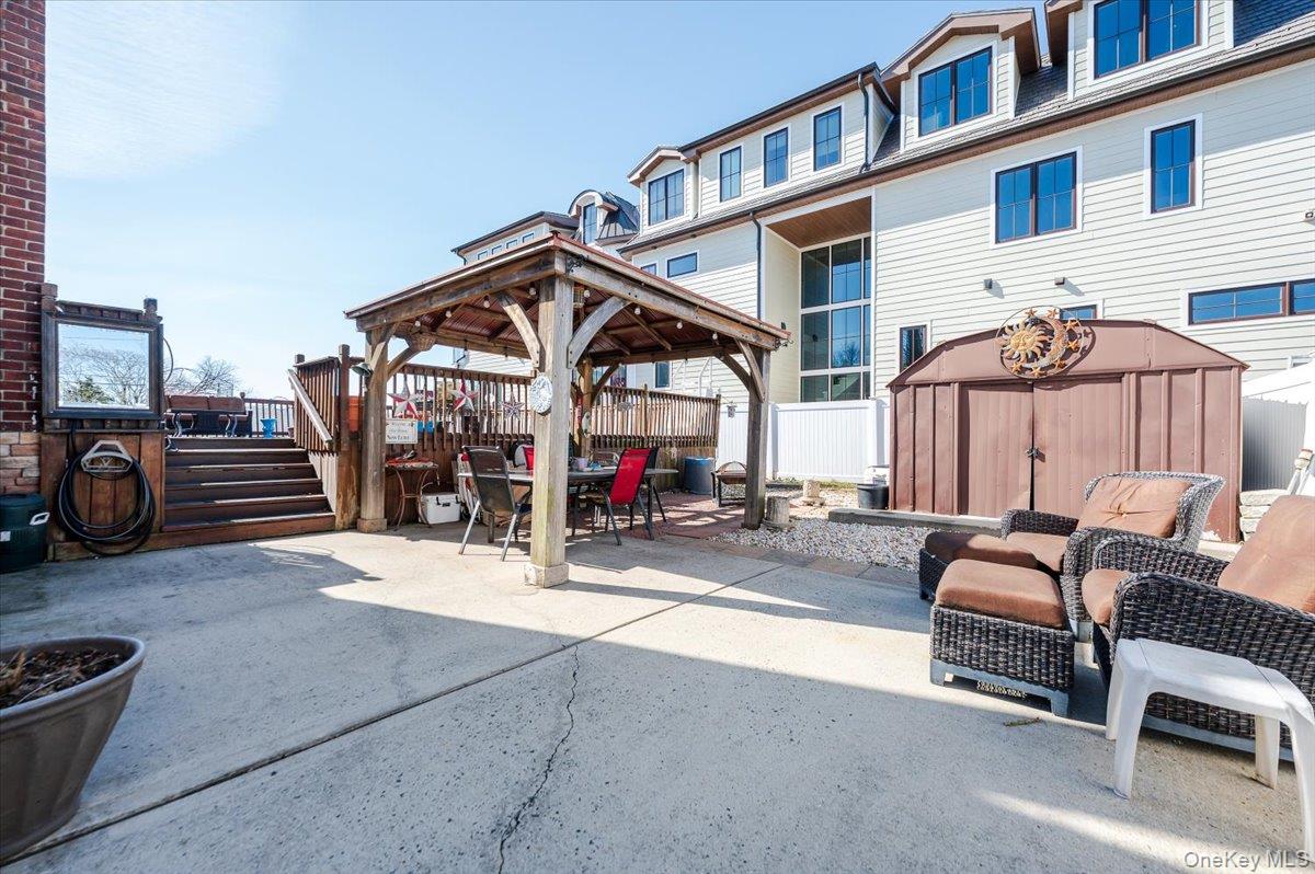 22 Cheshire Road, Inwood, NY 11096