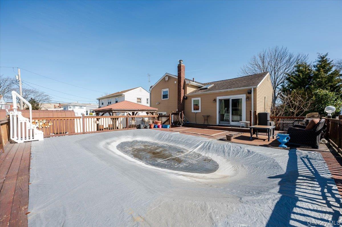 22 Cheshire Road, Inwood, NY 11096