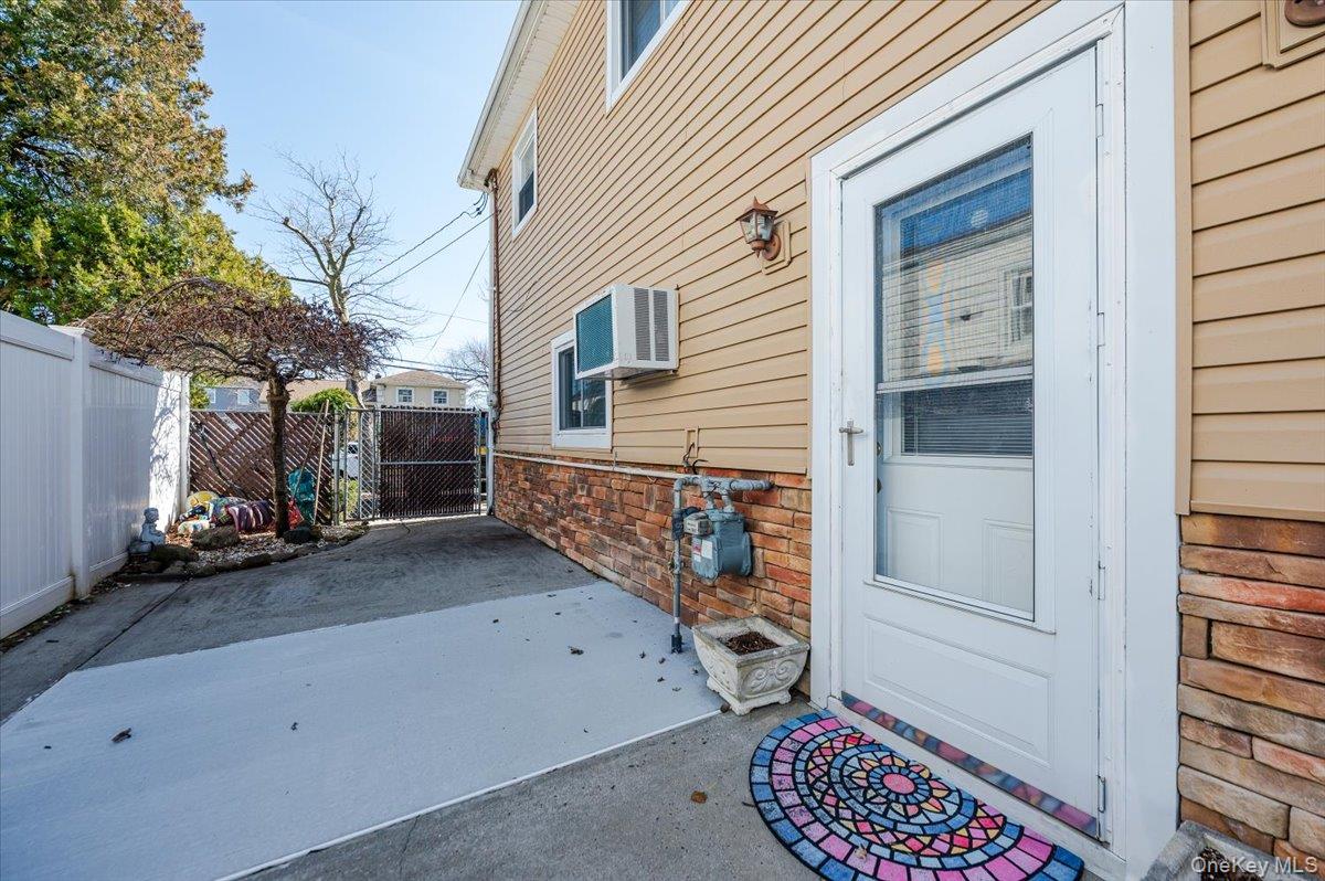 22 Cheshire Road, Inwood, NY 11096