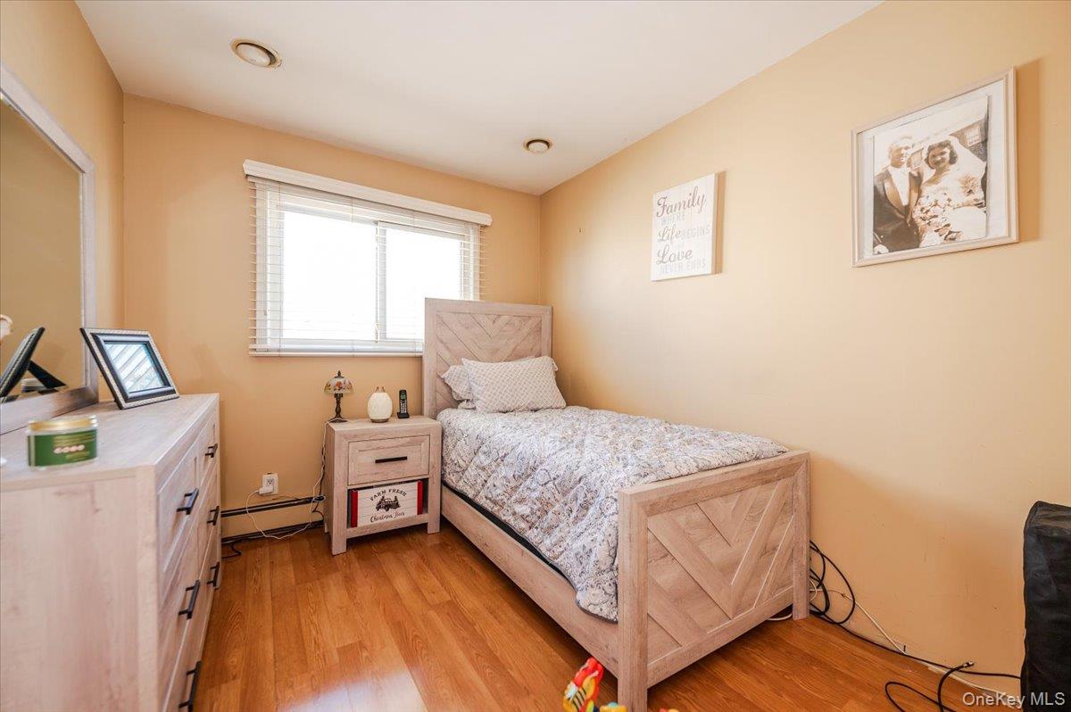 22 Cheshire Road, Inwood, NY 11096