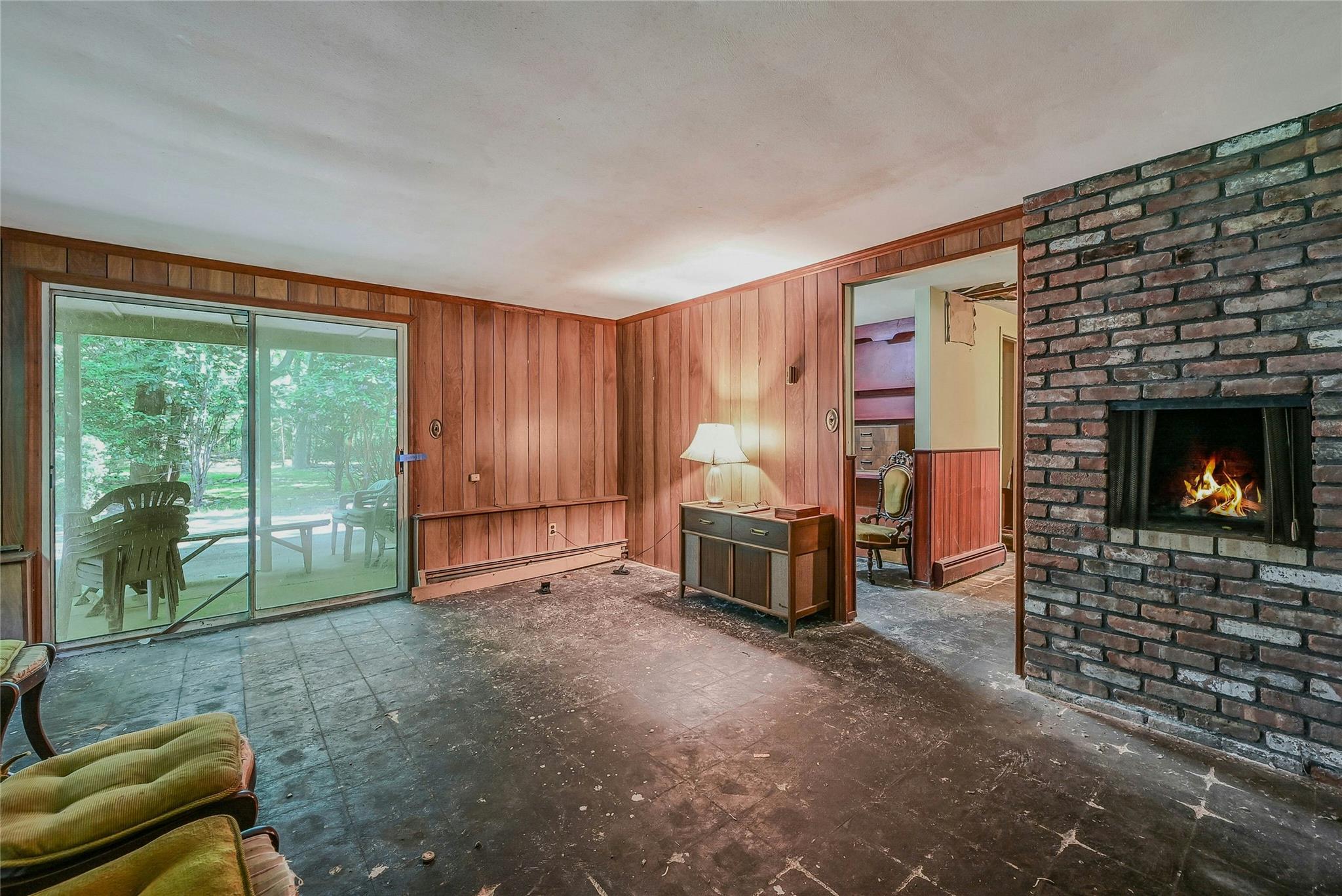 10 Moonedge Road, Northport, NY 11768