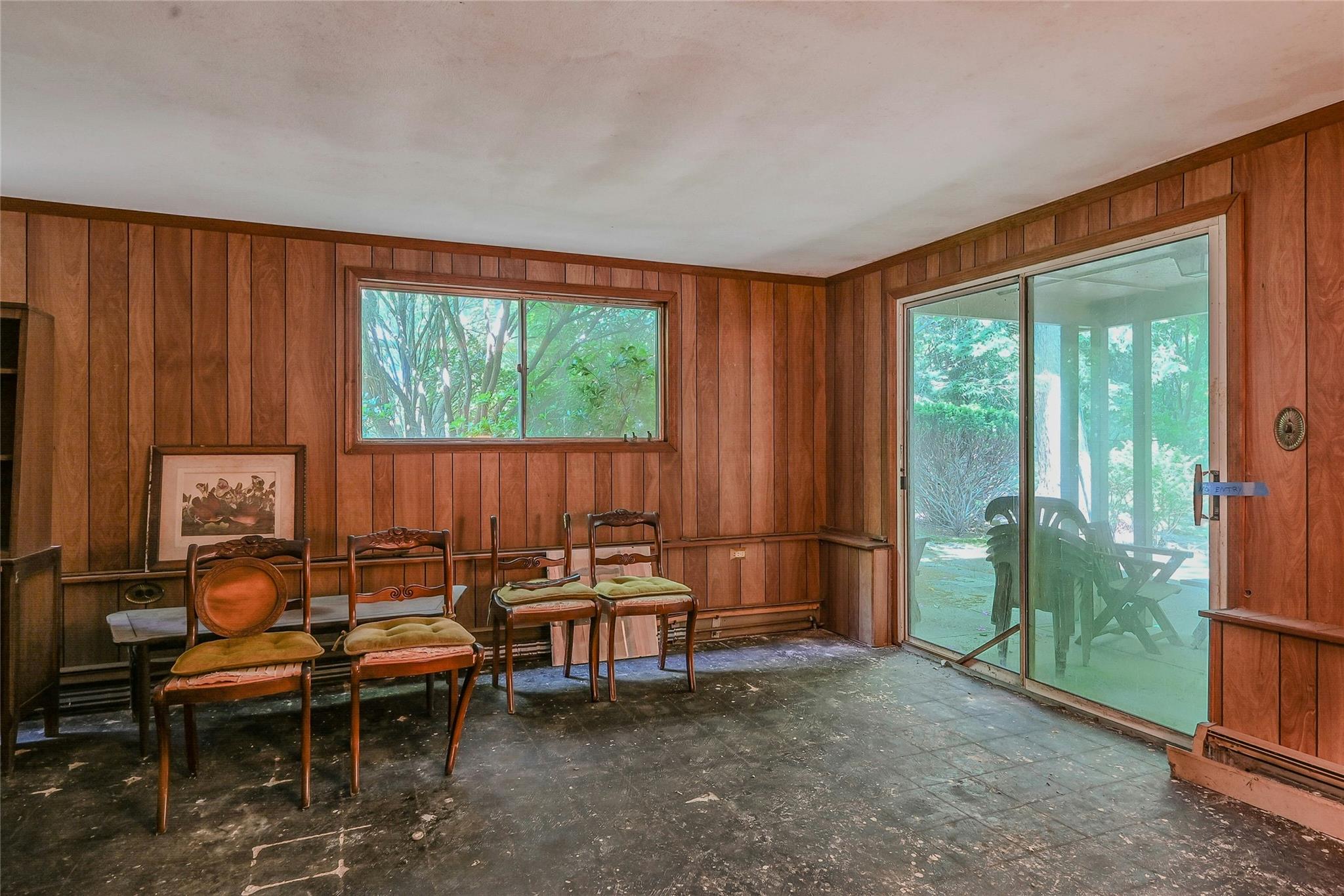 10 Moonedge Road, Northport, NY 11768