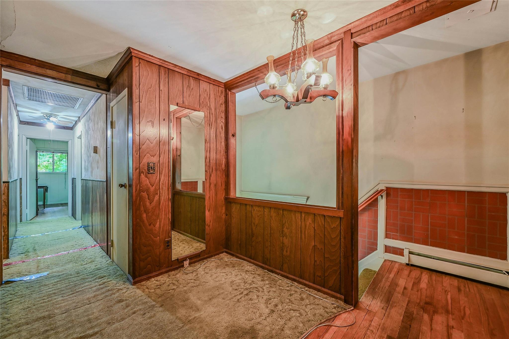 10 Moonedge Road, Northport, NY 11768