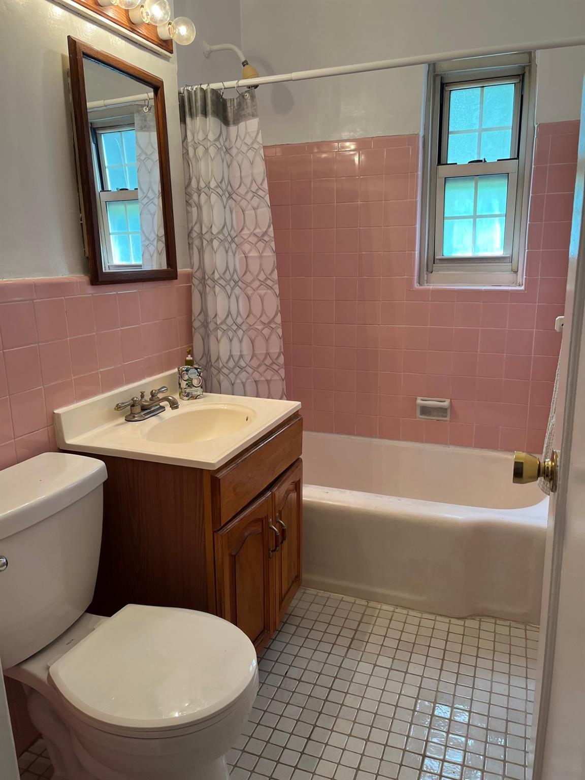 210-12 69th Avenue # Lower, Oakland Gardens, NY 11364