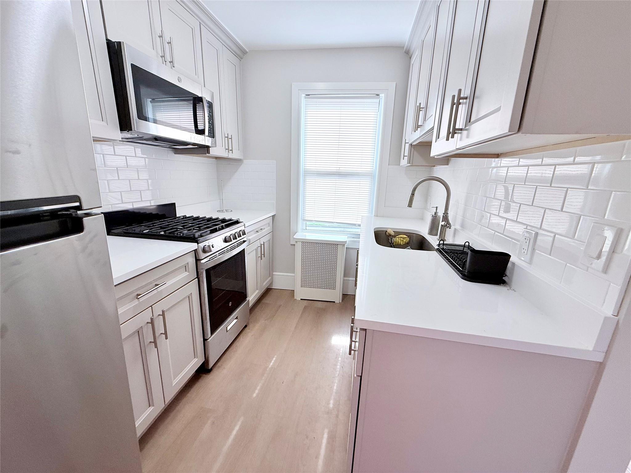 678 Willis Avenue # 2, Williston Park, NY 11596