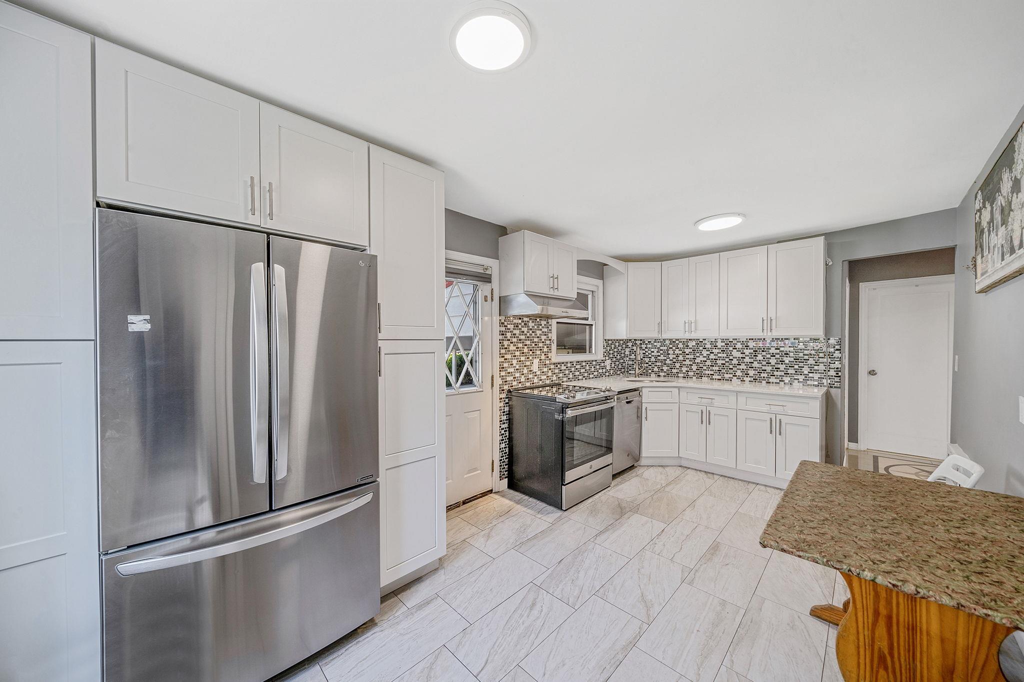 859 Franklin Avenue, Valley Stream, NY 11580