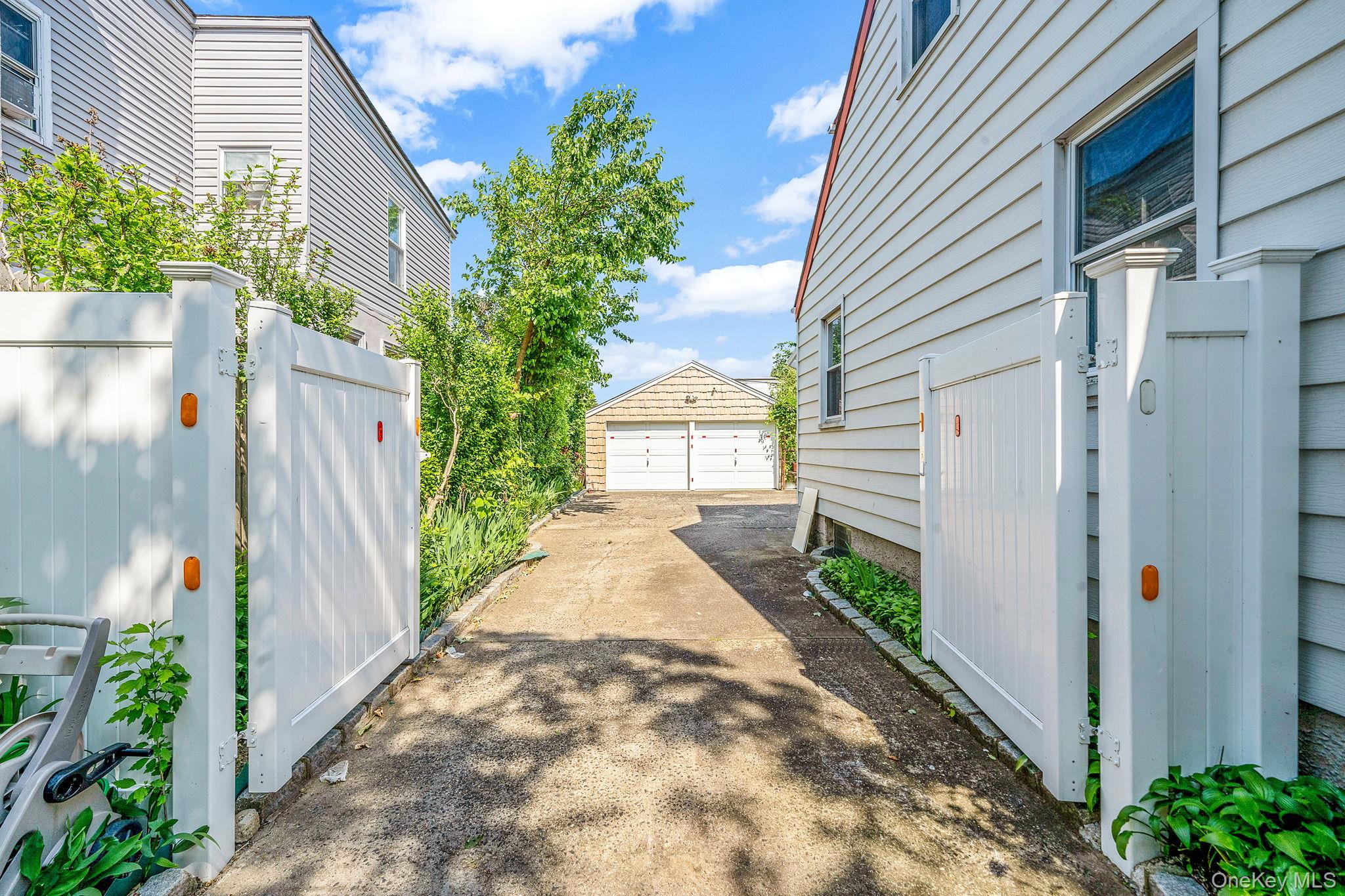 859 Franklin Avenue, Valley Stream, NY 11580