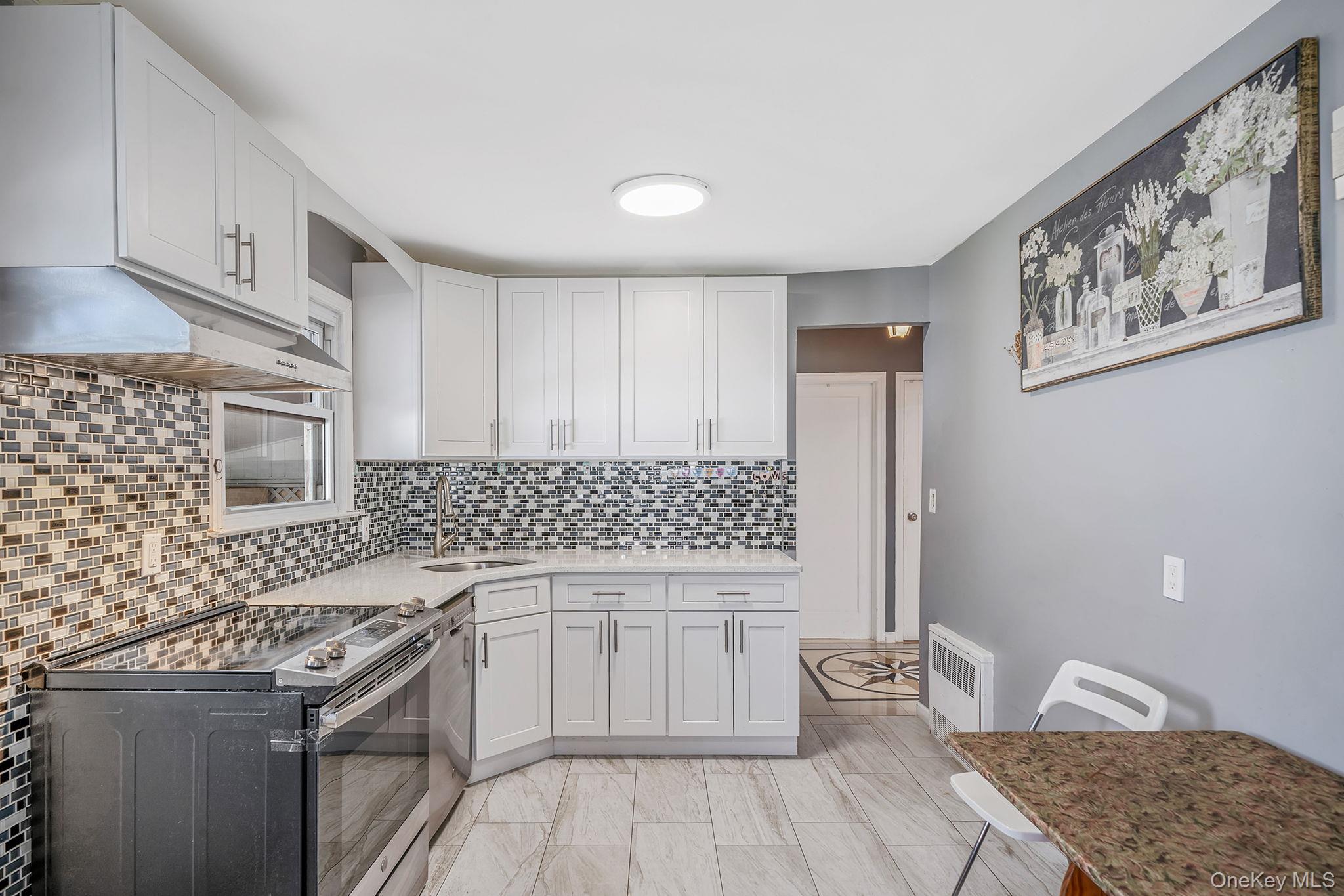 859 Franklin Avenue, Valley Stream, NY 11580