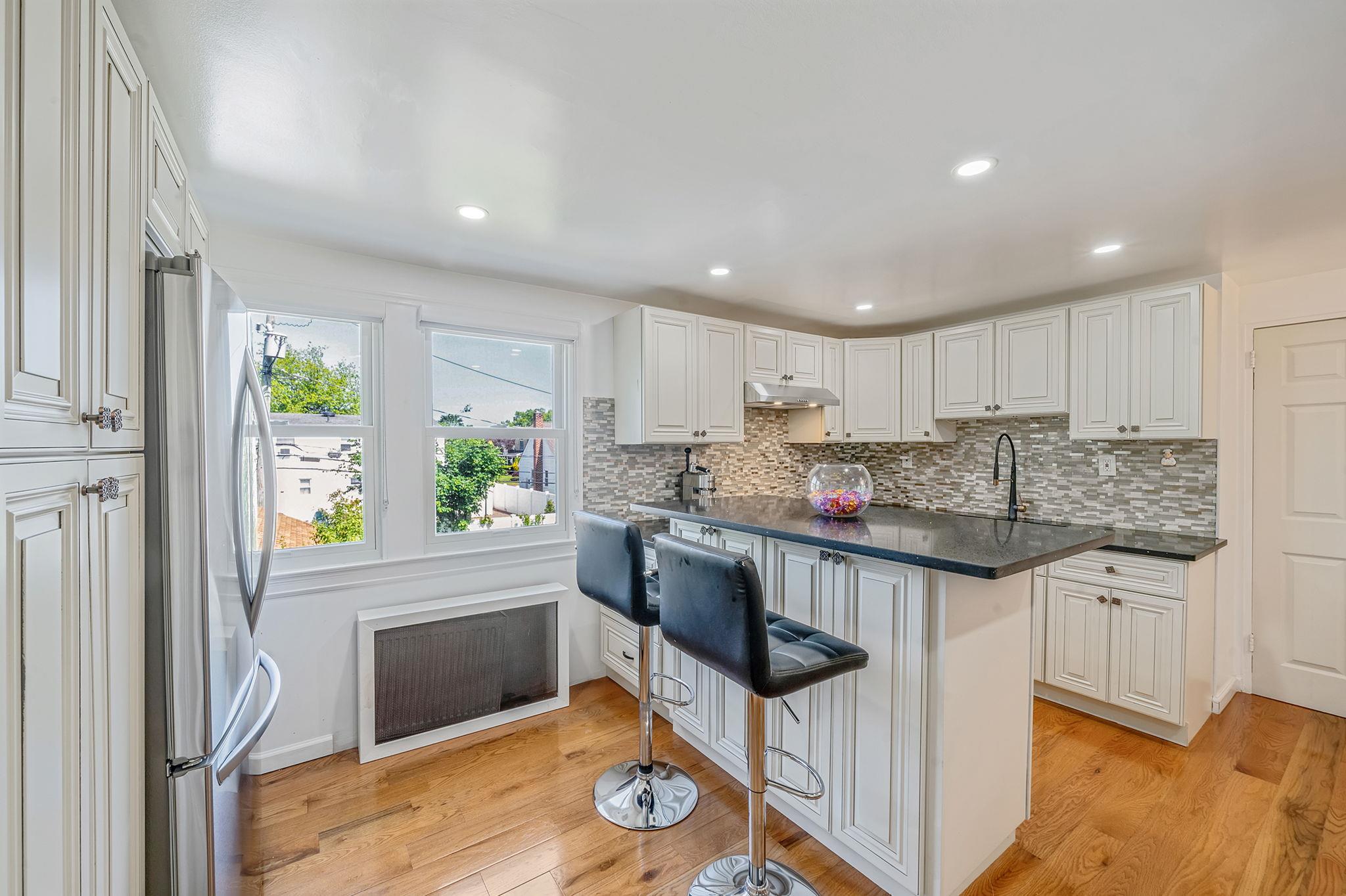 859 Franklin Avenue, Valley Stream, NY 11580