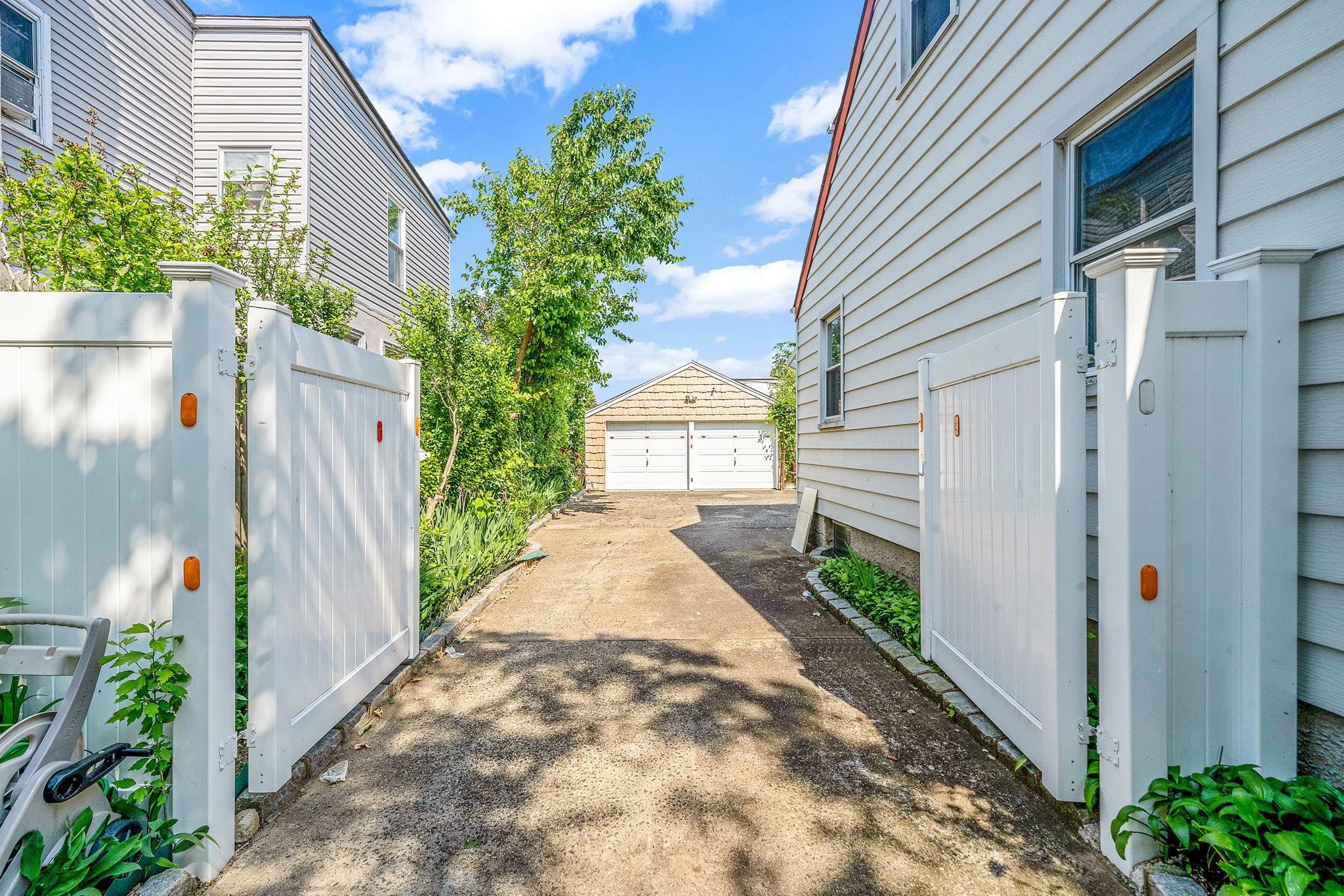 859 Franklin Avenue, Valley Stream, NY 11580